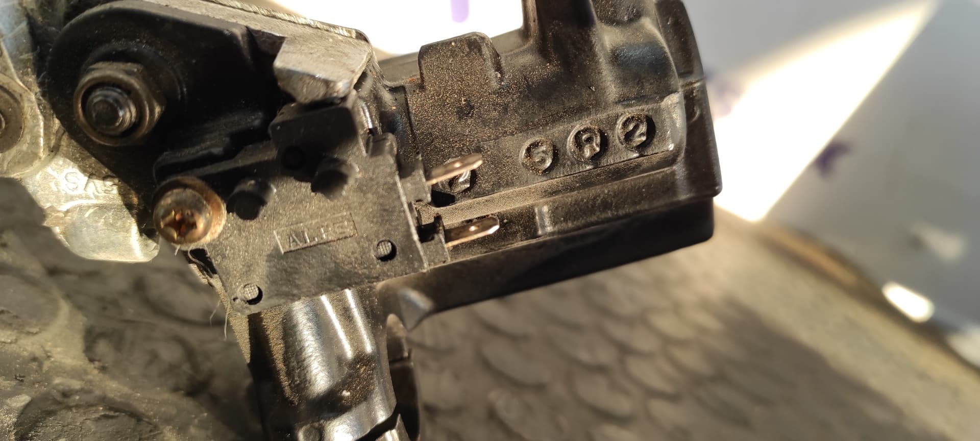 Recambio de NO IDENTIFICADO para YAMAHA FZ 1 / FZ 6 FAZER FZ 6 Fazer S2  (RJ14) J5D7E referencia OEM IAM 5R2   - NEGRO 5
