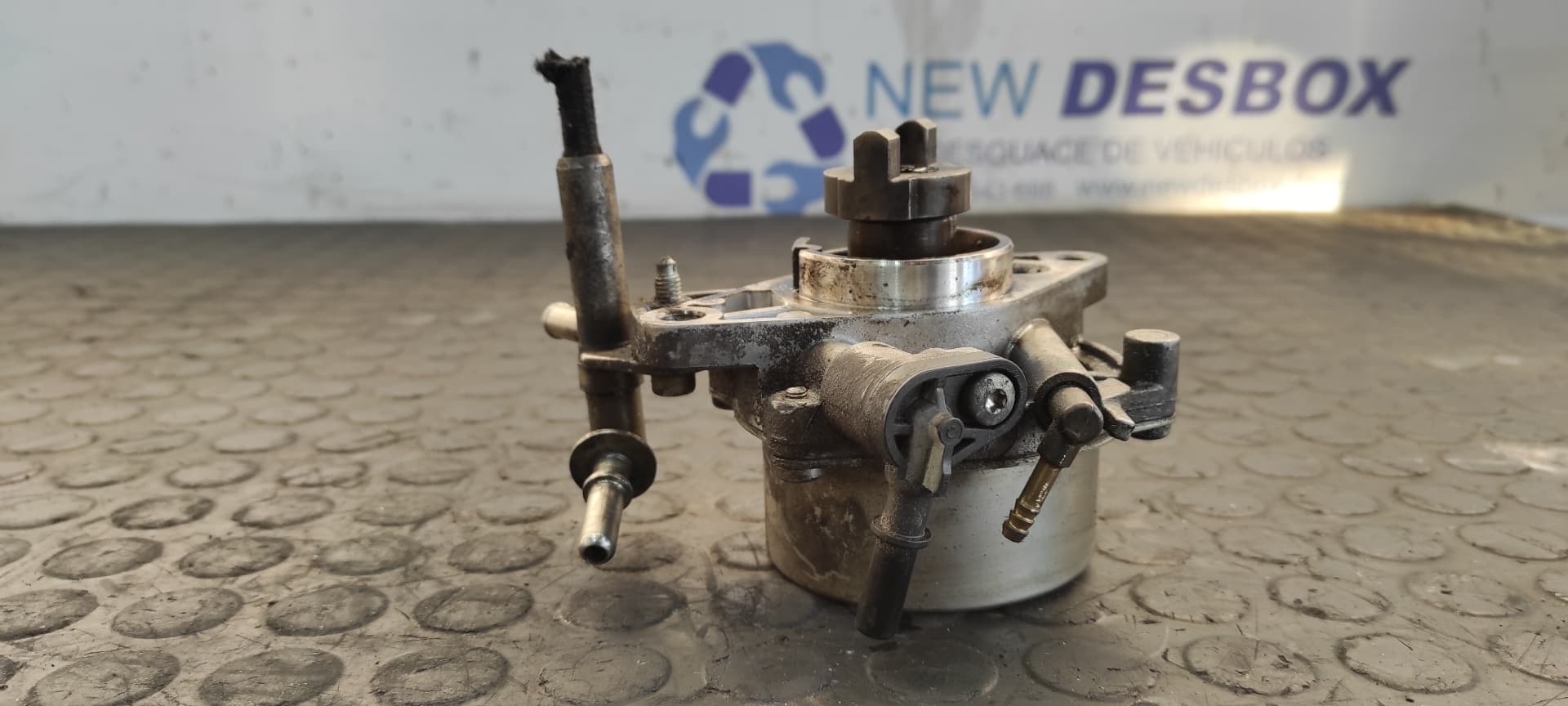 Recambio de DEPRESOR FRENO / BOMBA VACIO para FIAT DOBLO CARGO Basis Kasten 199A3000 referencia OEM IAM 55221036   - BLANCO 3