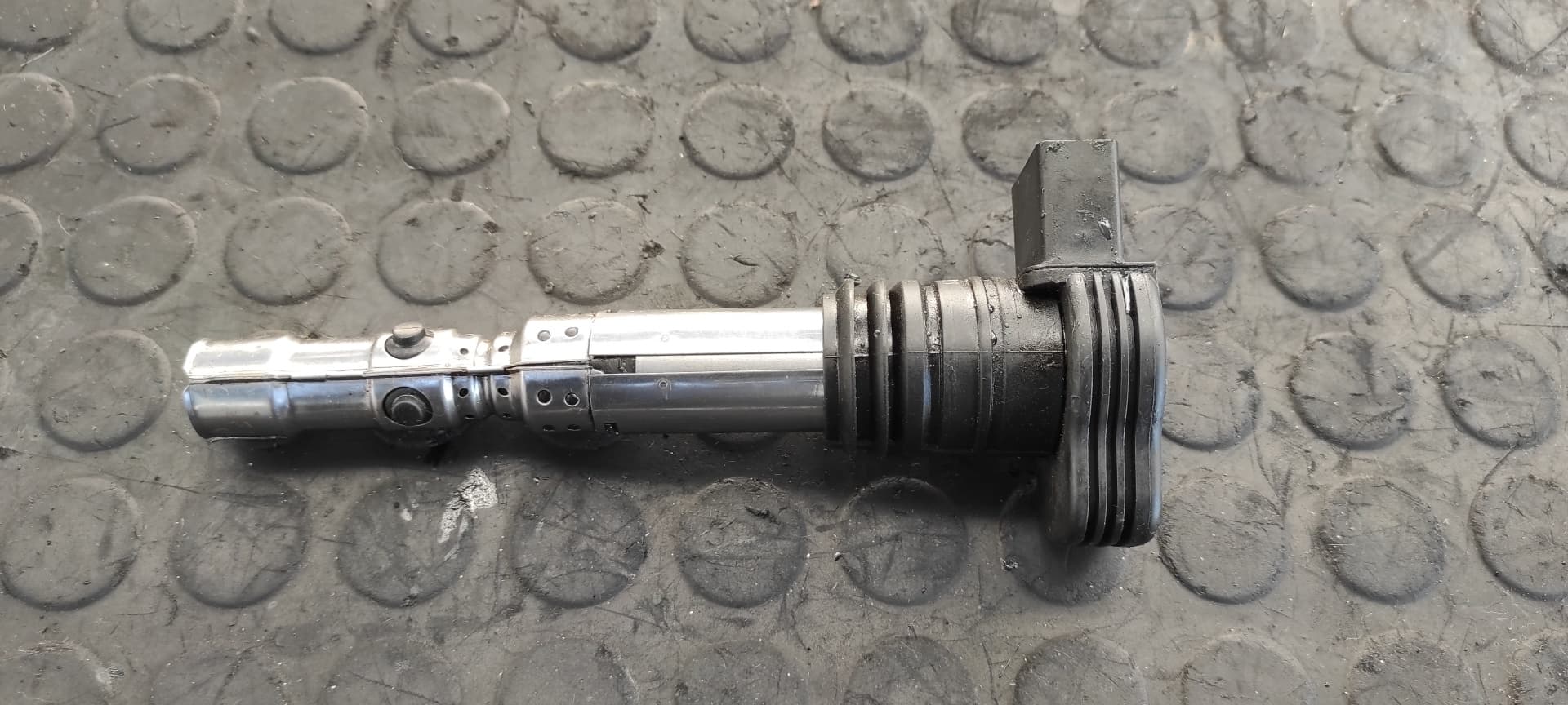 Recambio de BOBINA ENCENDIDO para VOLKSWAGEN PASSAT BERLINA (3B3) Advance ALT referencia OEM IAM R0501S00400   - GRIS