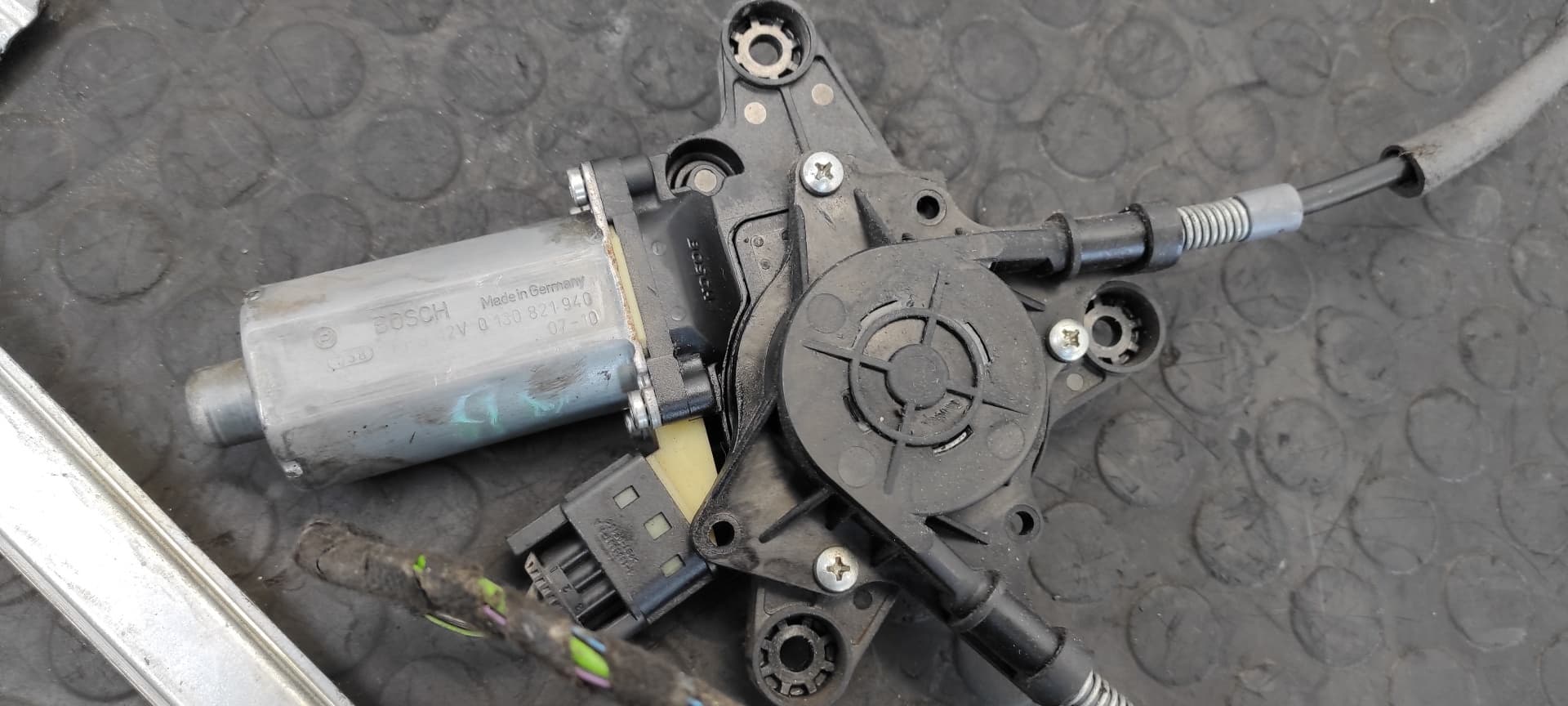 Recambio de ELEVALUNAS DELANTERO DERECHO para MERCEDES-BENZ VITO MIXTO 06.2003 -> 111  CDI  Compacto  (639.601) 646982 referencia OEM IAM 0130821940   - BLANCO 2