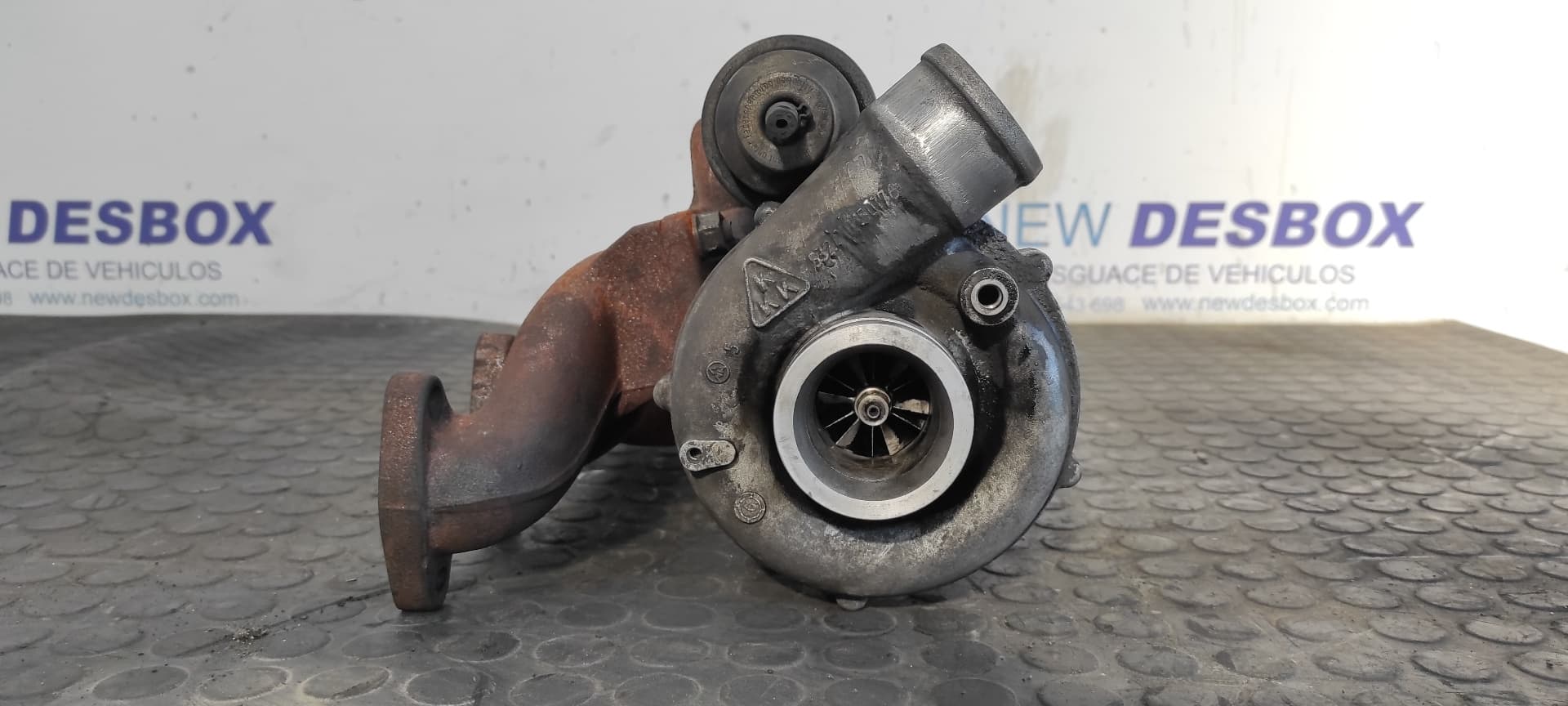 Recambio de TURBOCOMPRESOR para AUDI A6 BERLINA (C4) AEL referencia OEM IAM 046145703G