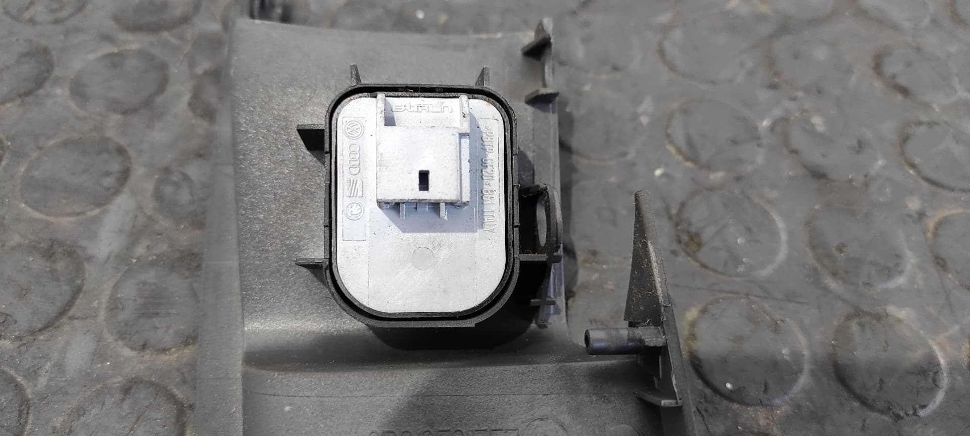 Recambio de MANDO RETROVISOR para AUDI A3 (8P) 2.0 TDI Ambiente BKD referencia OEM IAM 8E0959565   - NEGRO 5
