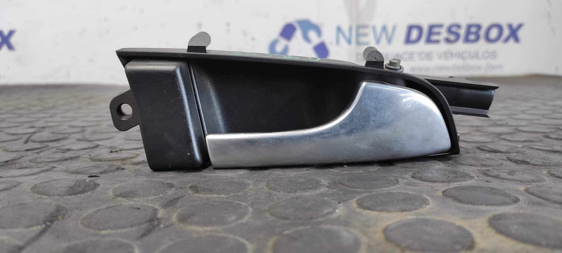 Recambio de MANETA INTERIOR DELANTERA DERECHA para AUDI A3 (8P) 2.0 TDI Ambiente BKD referencia OEM IAM 8P3867020   - NEGRO