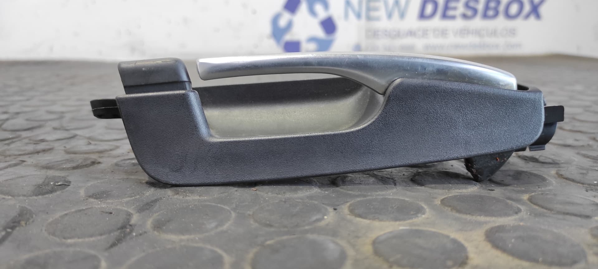 Recambio de MANETA INTERIOR DELANTERA DERECHA para AUDI A3 (8P) 2.0 TDI Ambiente BKD referencia OEM IAM 8P3867020   - NEGRO 3