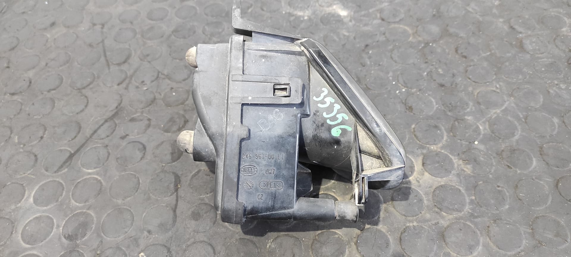 Recambio de FARO ANTINIEBLA IZQUIERDO para AUDI A3 (8P) 2.0 TDI Ambiente BKD referencia OEM IAM 24696700   - NEGRO 3