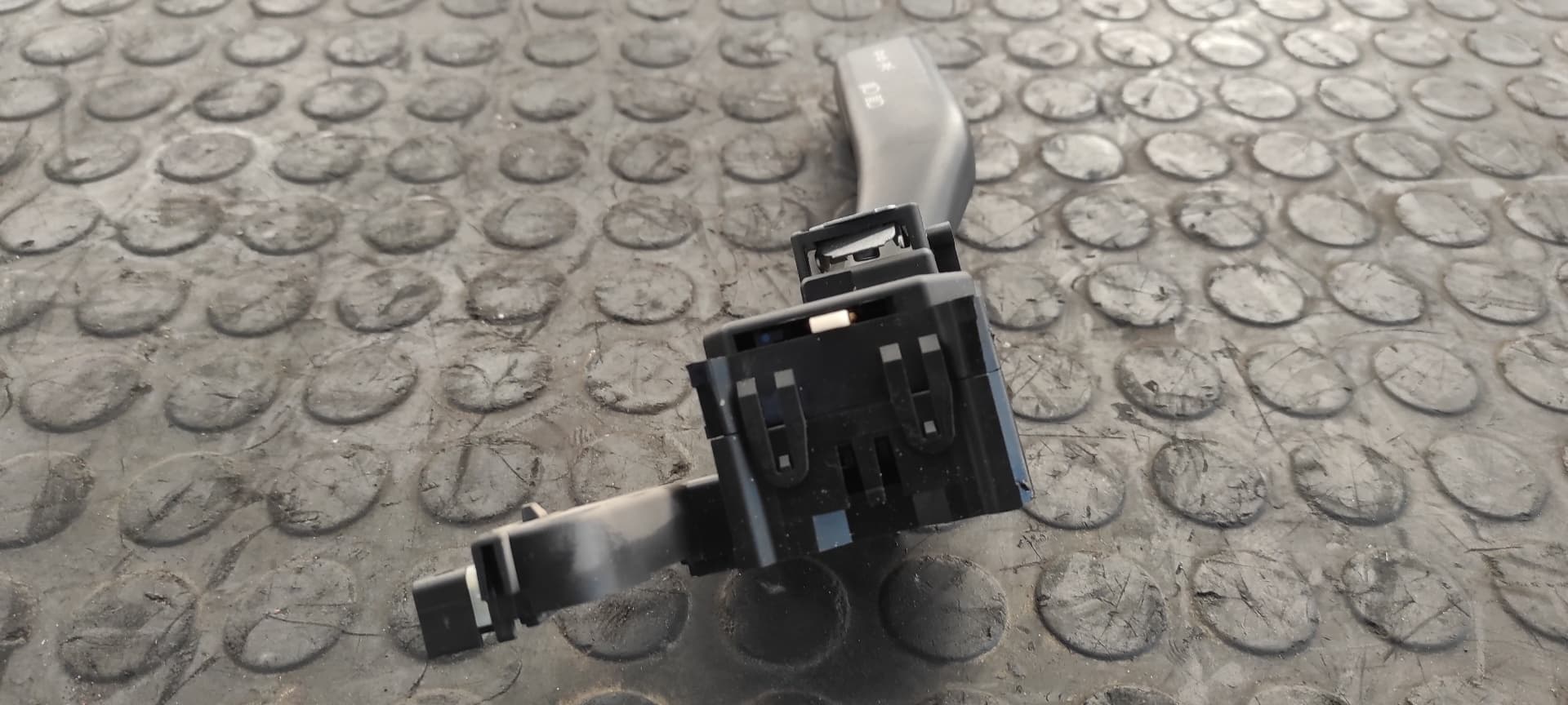 Recambio de MANDO INTERMITENTES para AUDI A3 (8P) 2.0 TDI Ambiente BKD referencia OEM IAM 1K0953513   - NEGRO 3