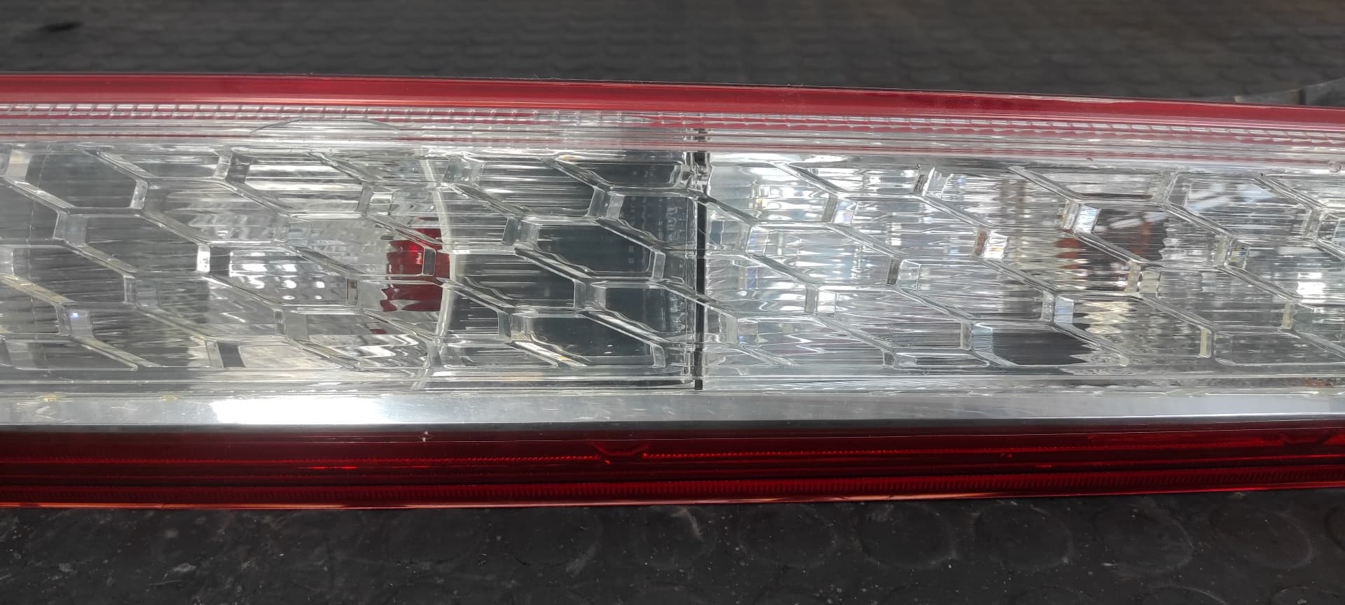 Recambio de PILOTO TRASERO DERECHO para FORD FOCUS LIM. (CB4) 1.6 TDCi CAT HHDA referencia OEM IAM 8M5113404A   - BLANCO 10