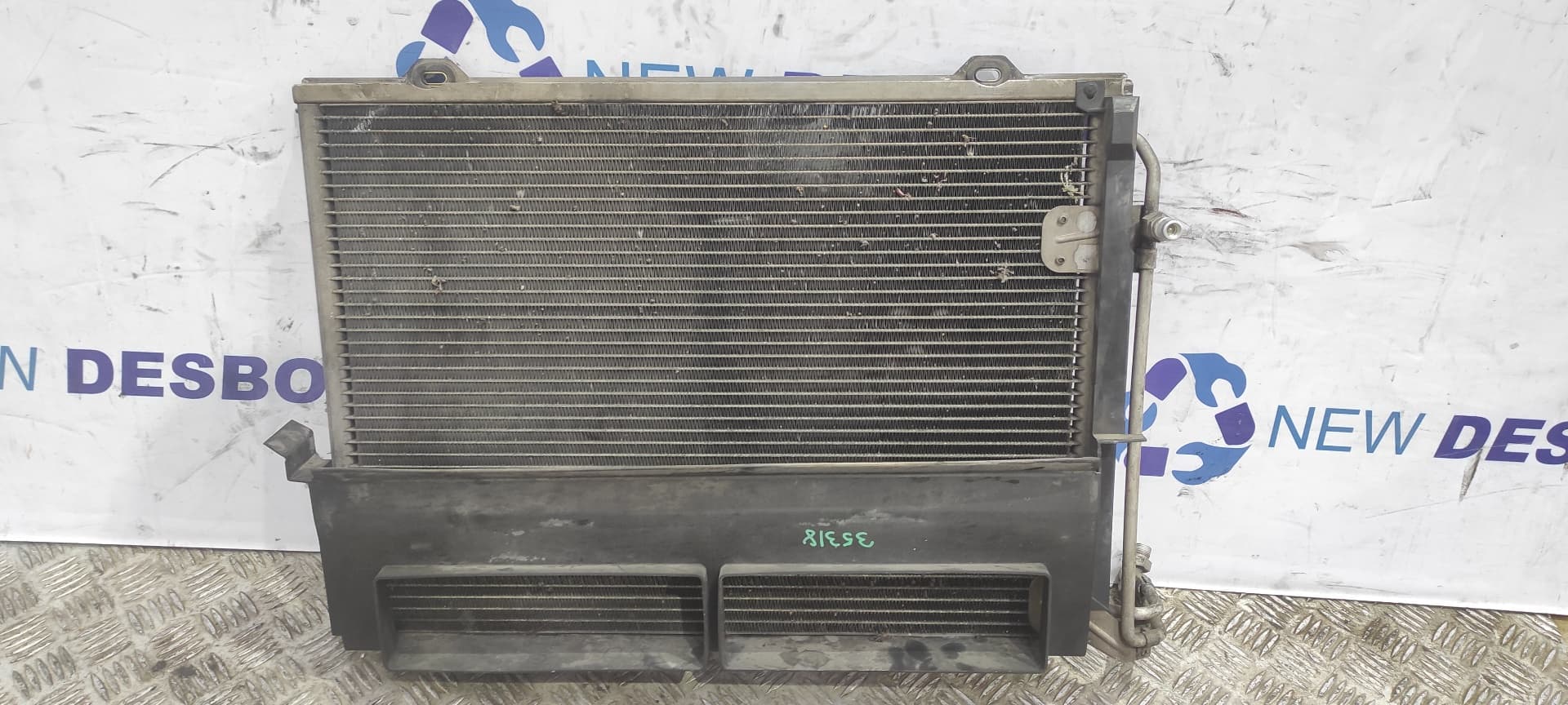 Recambio de CONDENSADOR / RADIADOR  AIRE ACONDICIONADO para MERCEDES-BENZ CLASE C (W202) BERLINA 1.8 16V CAT M111920 referencia OEM IAM    - GRIS 4