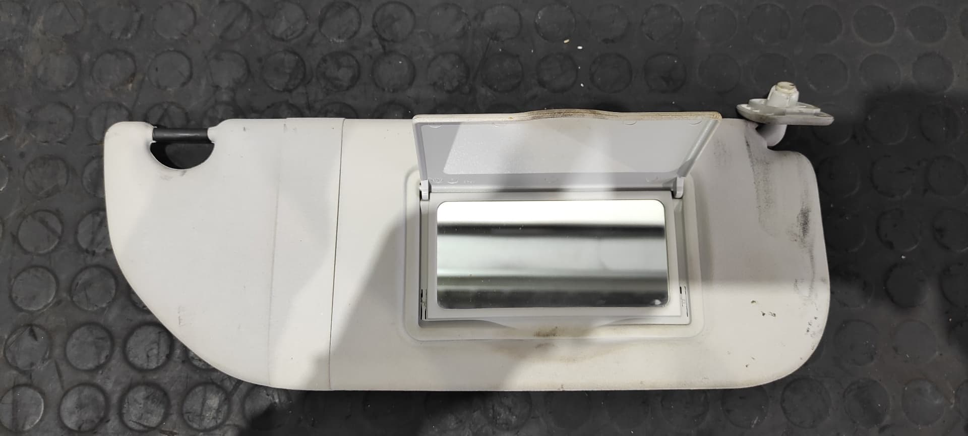 Recambio de PARASOL DERECHO para CITROEN C3 1.4 Audace KFVTU3JP referencia OEM IAM    - GRIS