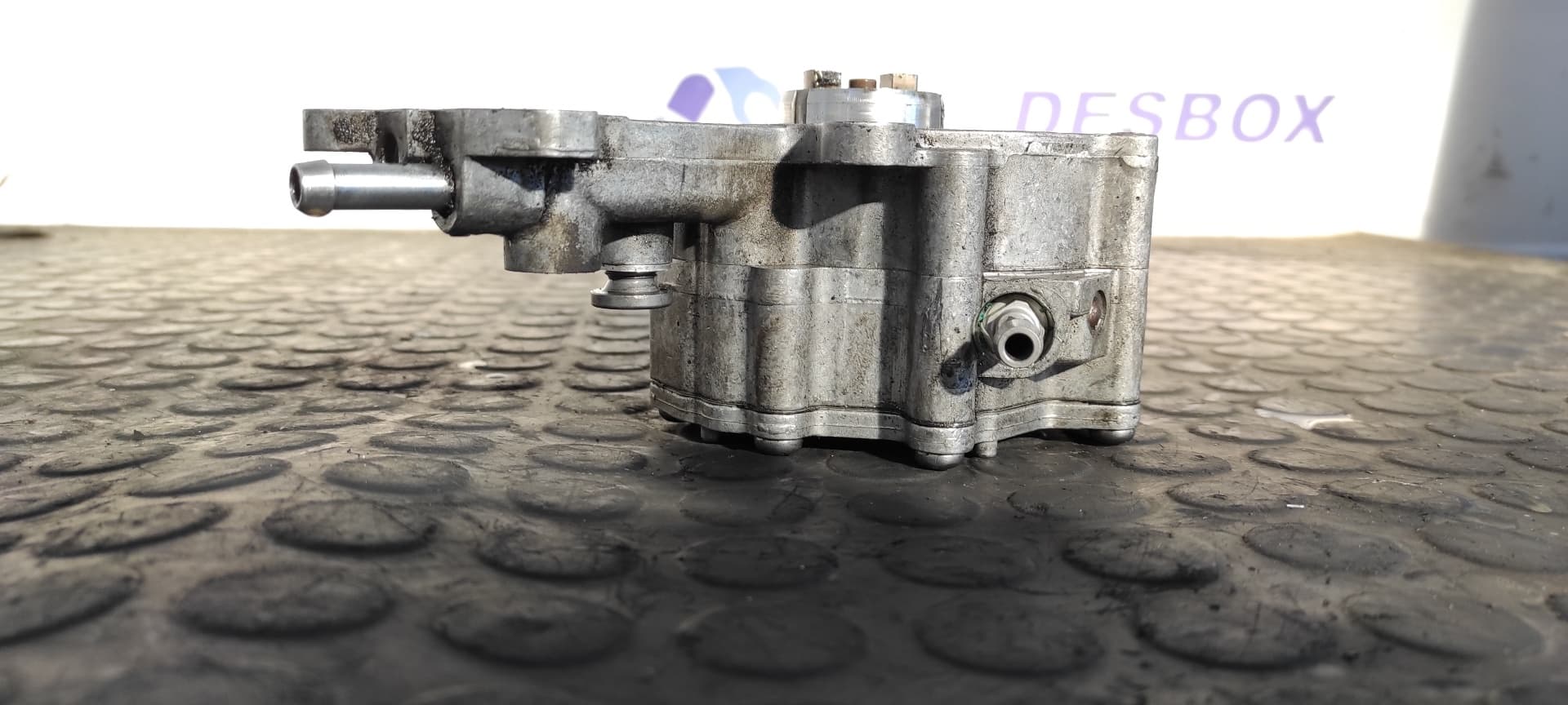 Recambio de DEPRESOR FRENO / BOMBA VACIO para VOLKSWAGEN PASSAT BERLINA (3B2) Comfortline syncro / 4Motion AVG referencia OEM IAM BOSCH V200   - BLANCO 5