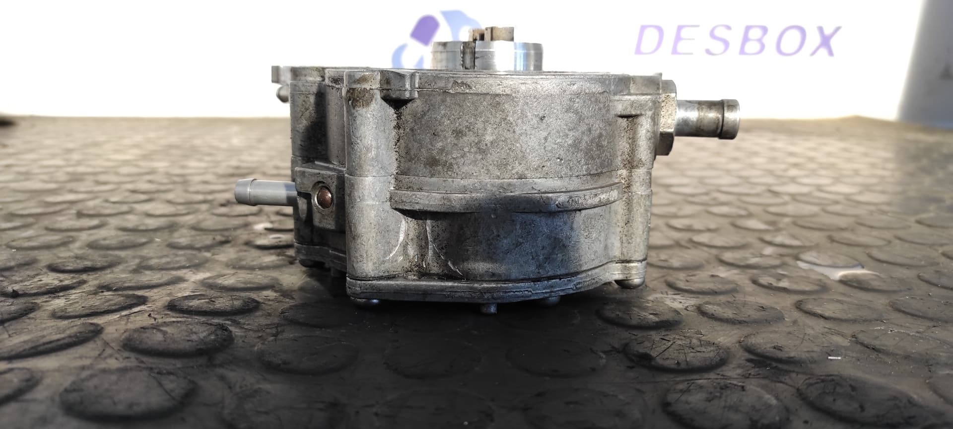 Recambio de DEPRESOR FRENO / BOMBA VACIO para VOLKSWAGEN PASSAT BERLINA (3B2) Comfortline syncro / 4Motion AVG referencia OEM IAM BOSCH V200   - BLANCO 4