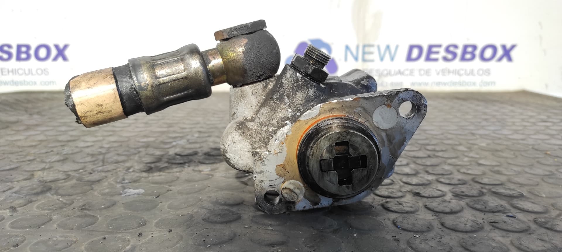 Recambio de BOMBA DIRECCION para NISSAN ATLEON B4.40 TURBO B4.40 TURBO  referencia OEM IAM 7684955107   - BLANCO