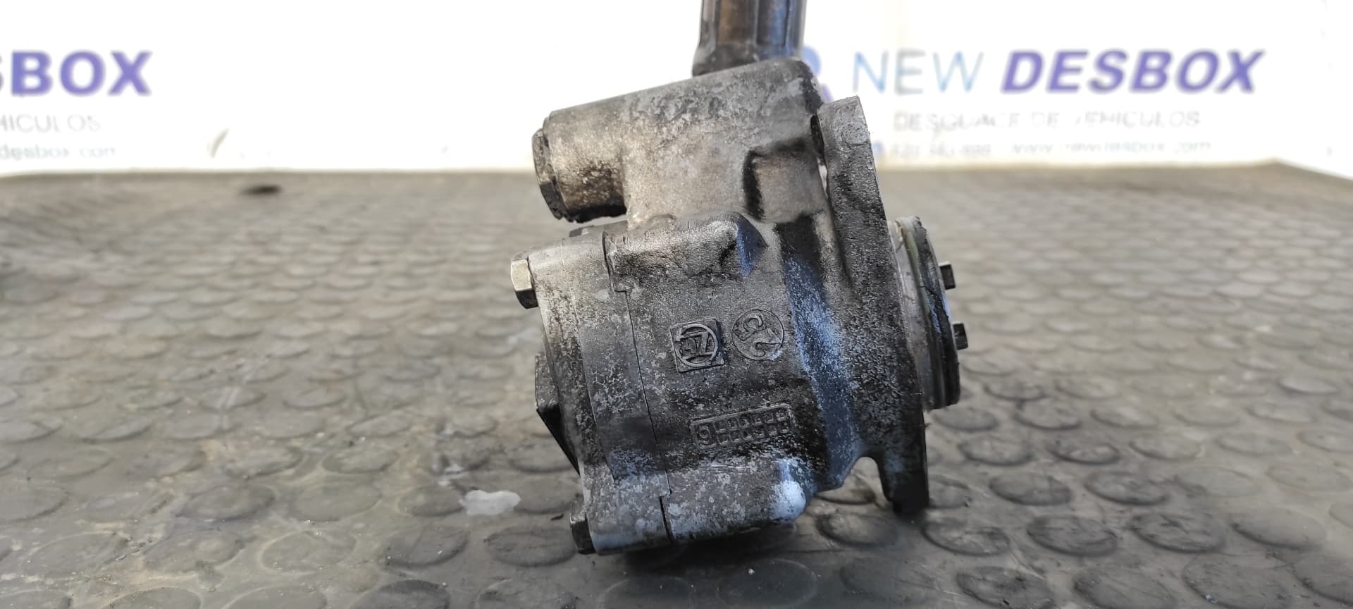 Recambio de BOMBA DIRECCION para NISSAN ATLEON B4.40 TURBO B4.40 TURBO  referencia OEM IAM 7684955107   - BLANCO 2