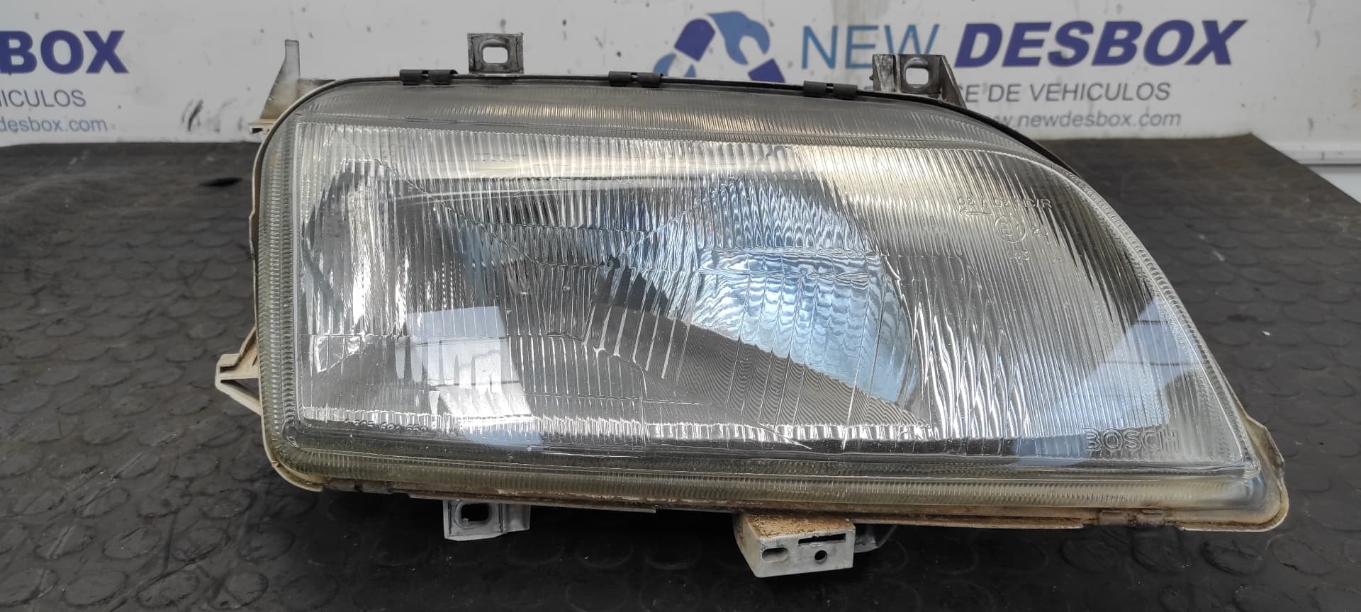 Recambio de FARO DERECHO para VOLKSWAGEN SHARAN (7M8) 1.9 TDI AFN referencia OEM IAM 7M1941016K   - GRIS