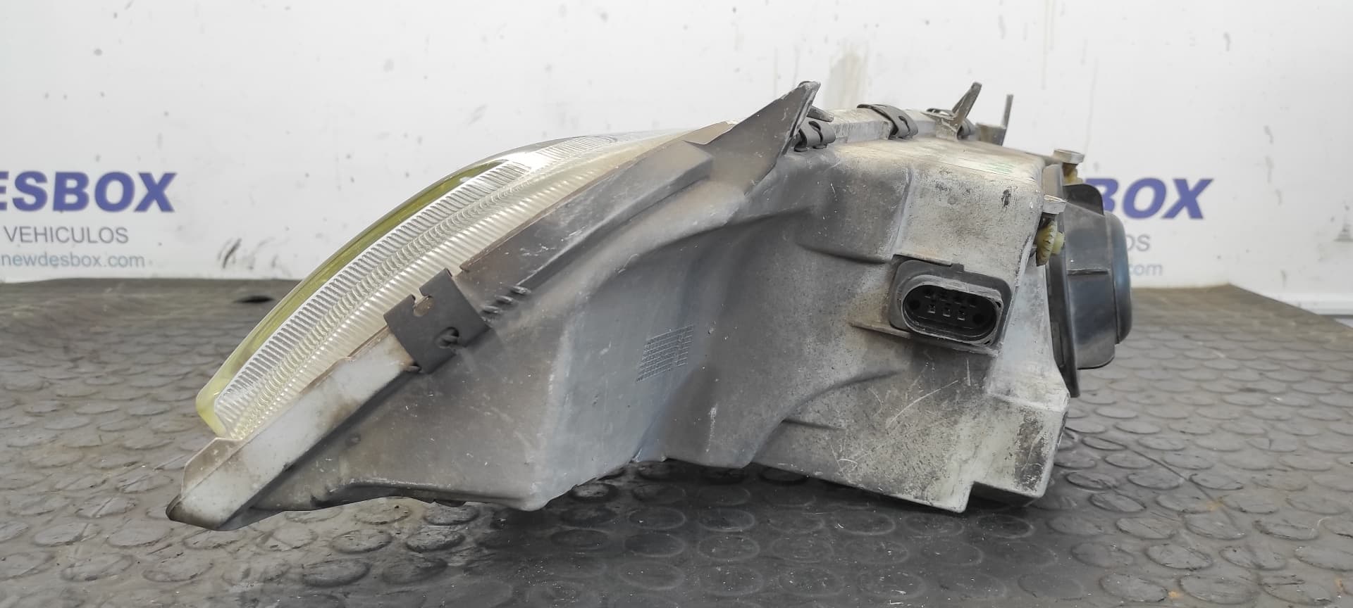 Recambio de FARO DERECHO para VOLKSWAGEN SHARAN (7M8) 1.9 TDI AFN referencia OEM IAM 7M1941016K   - GRIS 2