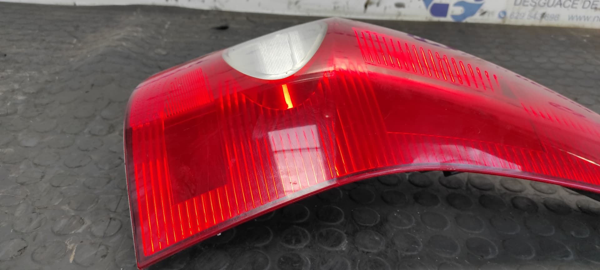 Recambio de PILOTO TRASERO DERECHO para RENAULT MEGANE II CLASSIC BERLINA Dynamique K9K734 referencia OEM IAM 8200142683   - GRIS 3