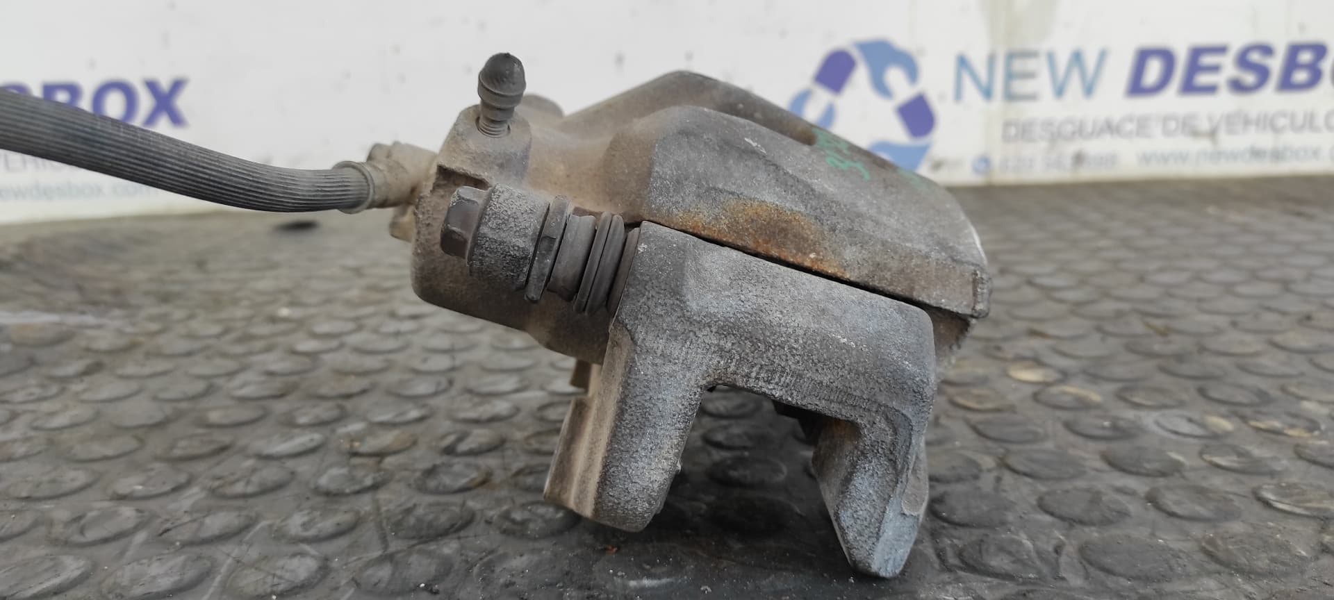 Recambio de PINZA DE FRENO DELANTERA DERECHA para NISSAN X-TRAIL (T30) 2.0 16V CAT QR20DE referencia OEM IAM 23C 4504    - CHAMPAGNE 5