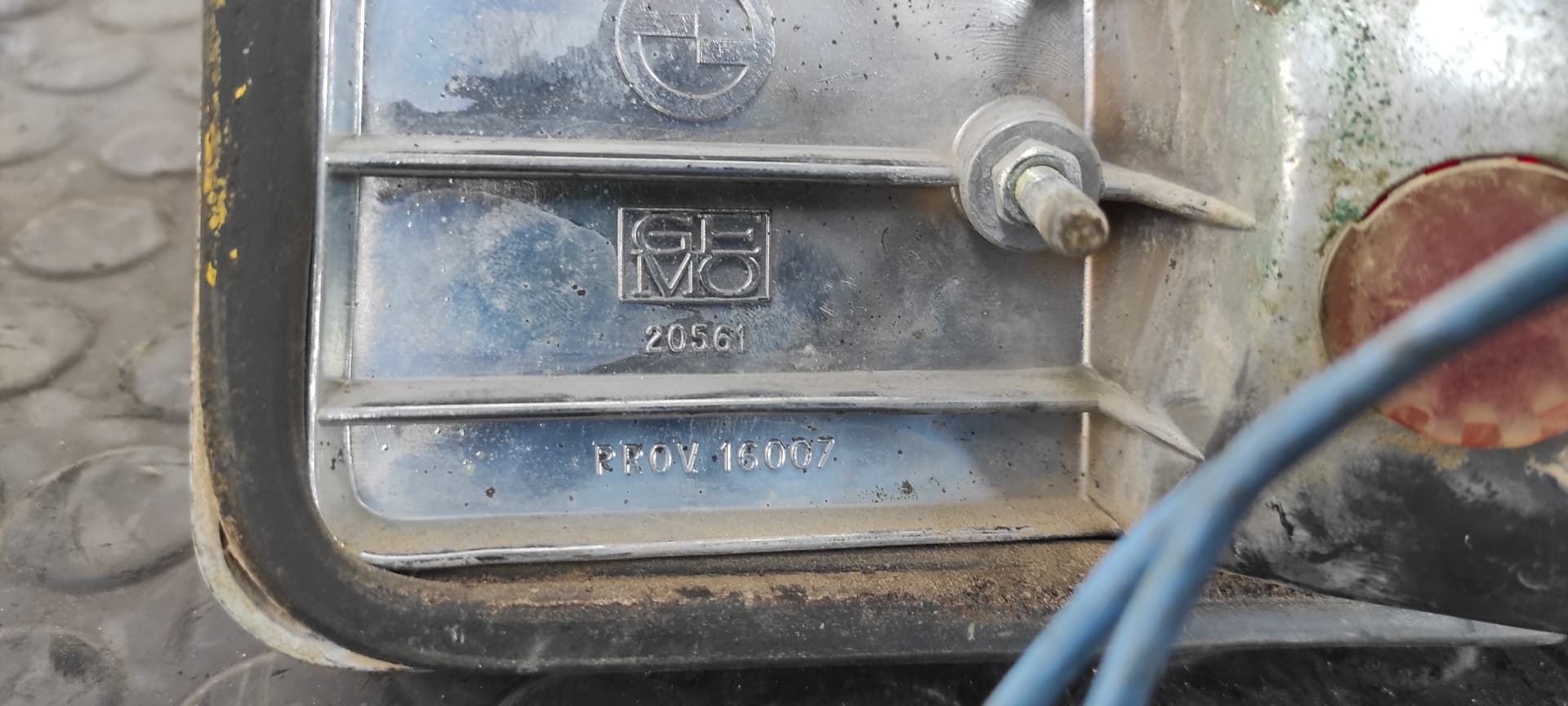 Recambio de PILOTO TRASERO IZQUIERDO para SEAT 127 127A000 referencia OEM IAM PROV 16007   - AMARILLO 2