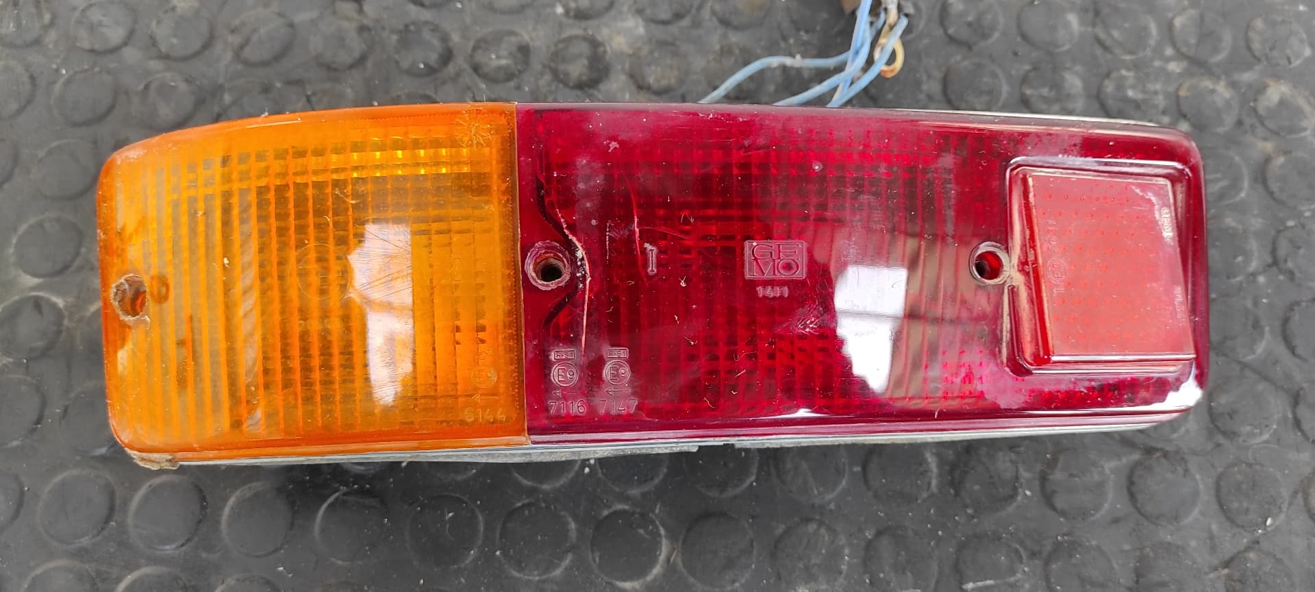 Recambio de PILOTO TRASERO IZQUIERDO para SEAT 127 127A000 referencia OEM IAM PROV 16007   - AMARILLO 11