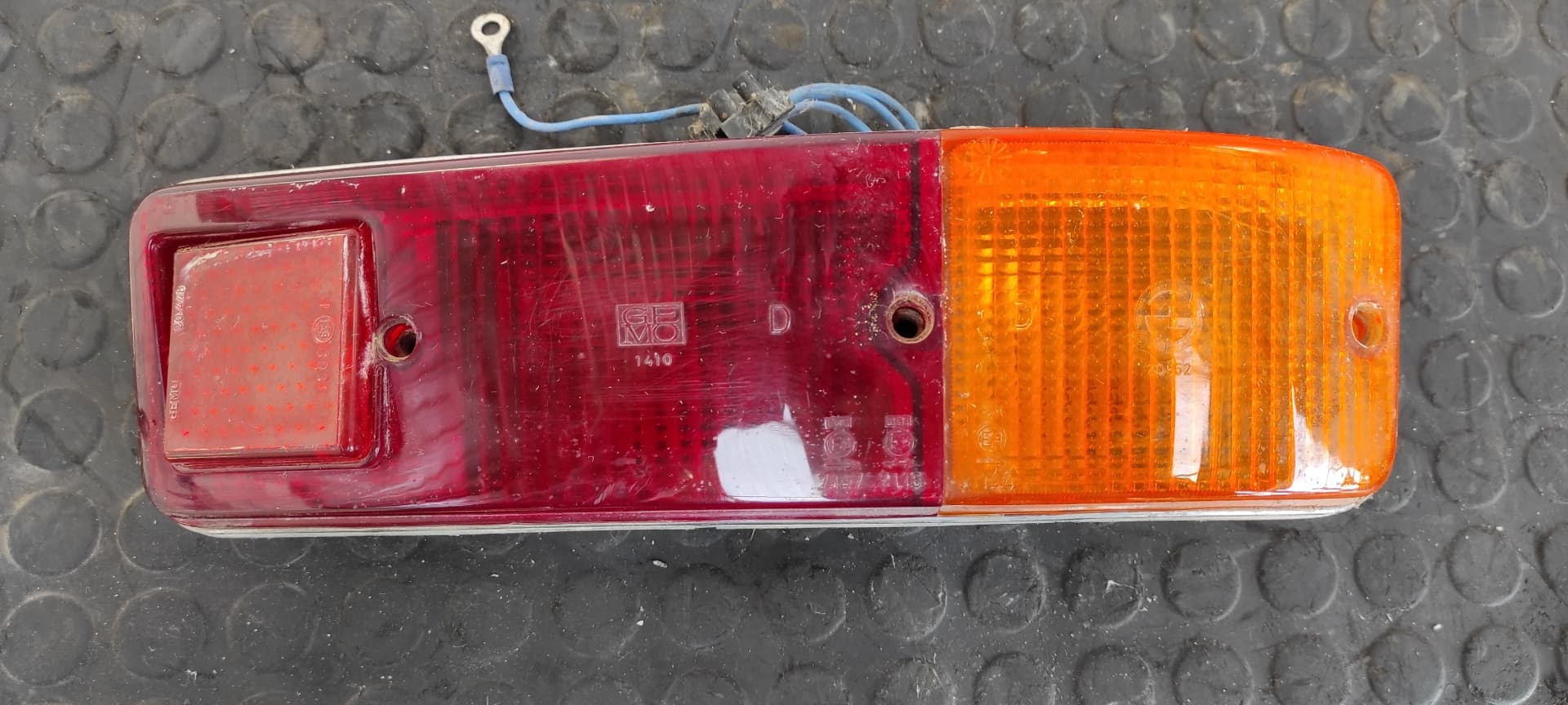 Recambio de PILOTO TRASERO DERECHO para SEAT 127 127A000 referencia OEM IAM PROV 16007   - AMARILLO 5