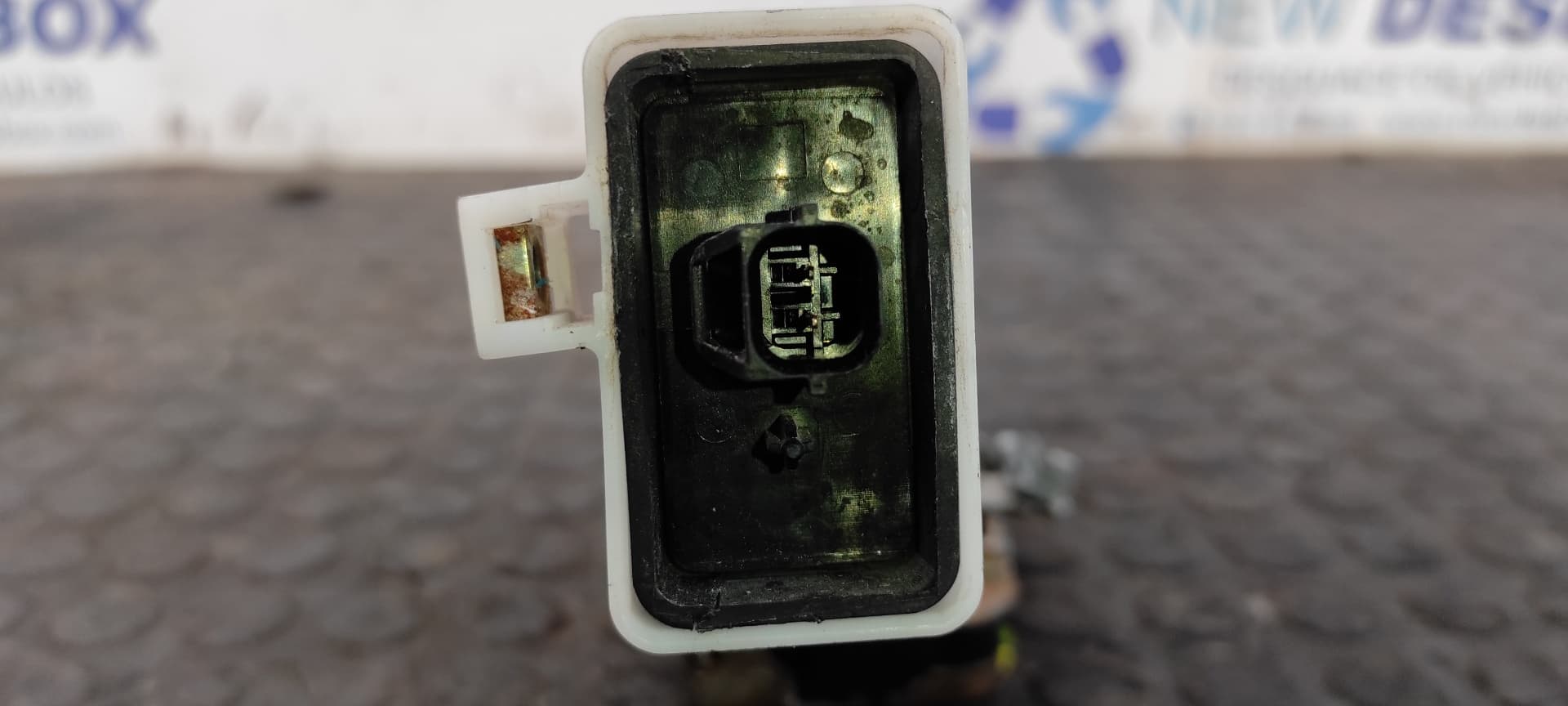Recambio de CERRADURA PUERTA DELANTERA IZQUIERDA para VOLVO S40 BERLINA 1.9 D+ (85kW) D4192T3 referencia OEM IAM    - BLANCO 2