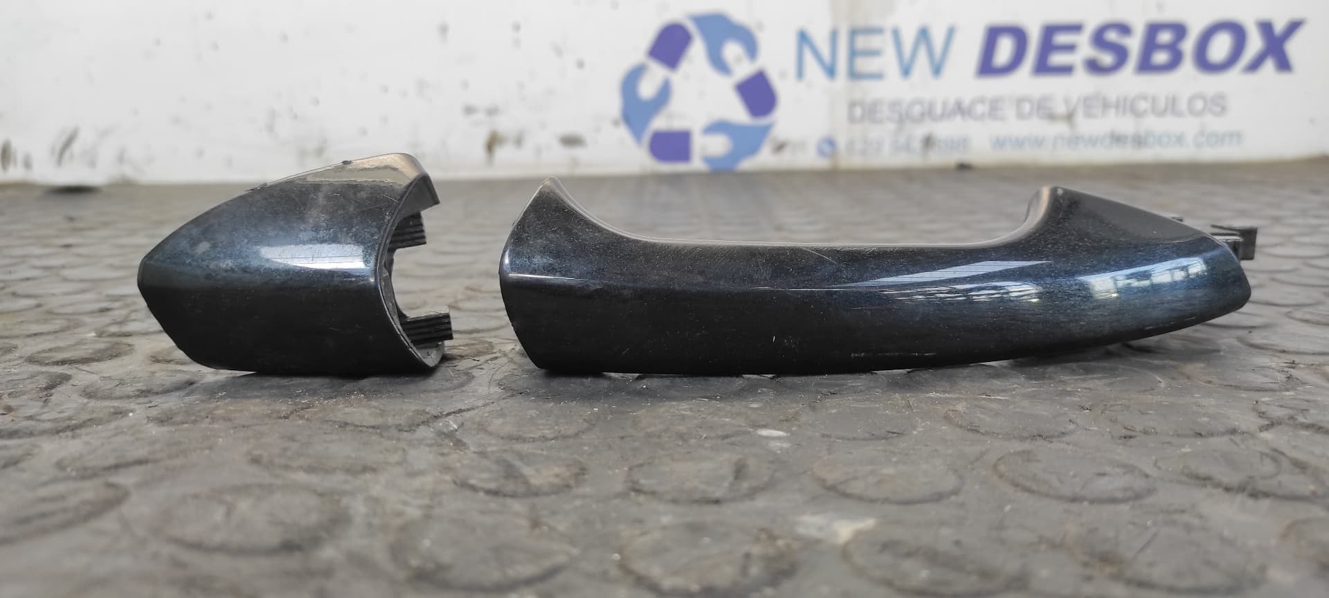 Recambio de MANETA TRASERA DERECHA para MERCEDES-BENZ CLASE C (W204) BERLINA 2.2 CDI CAT OM646811 referencia OEM IAM    - BLANCO
