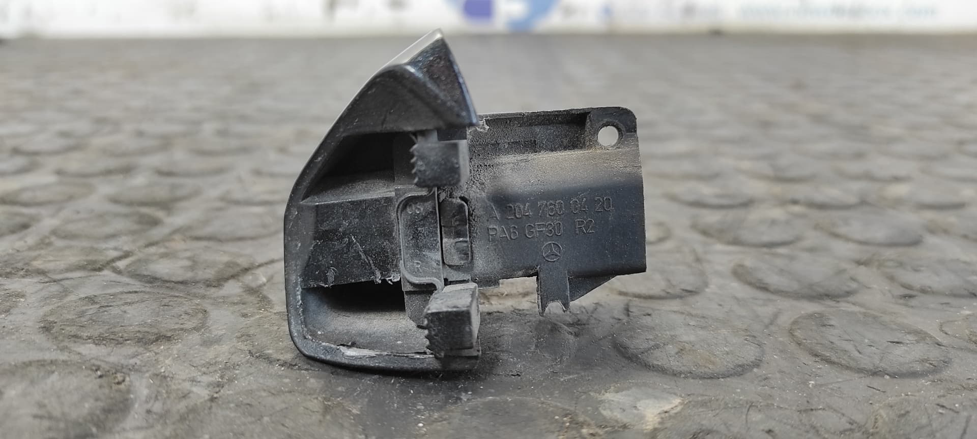 Recambio de MANETA TRASERA DERECHA para MERCEDES-BENZ CLASE C (W204) BERLINA 2.2 CDI CAT OM646811 referencia OEM IAM    - BLANCO 7