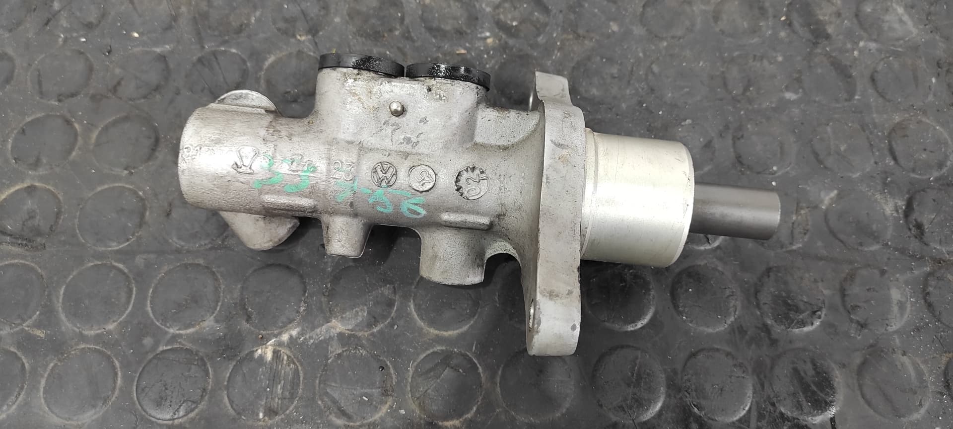 Recambio de BOMBA FRENO para AUDI A3 (8L) 1.9 TDI Ambiente ASZ referencia OEM IAM 917B8   - BLANCO 2