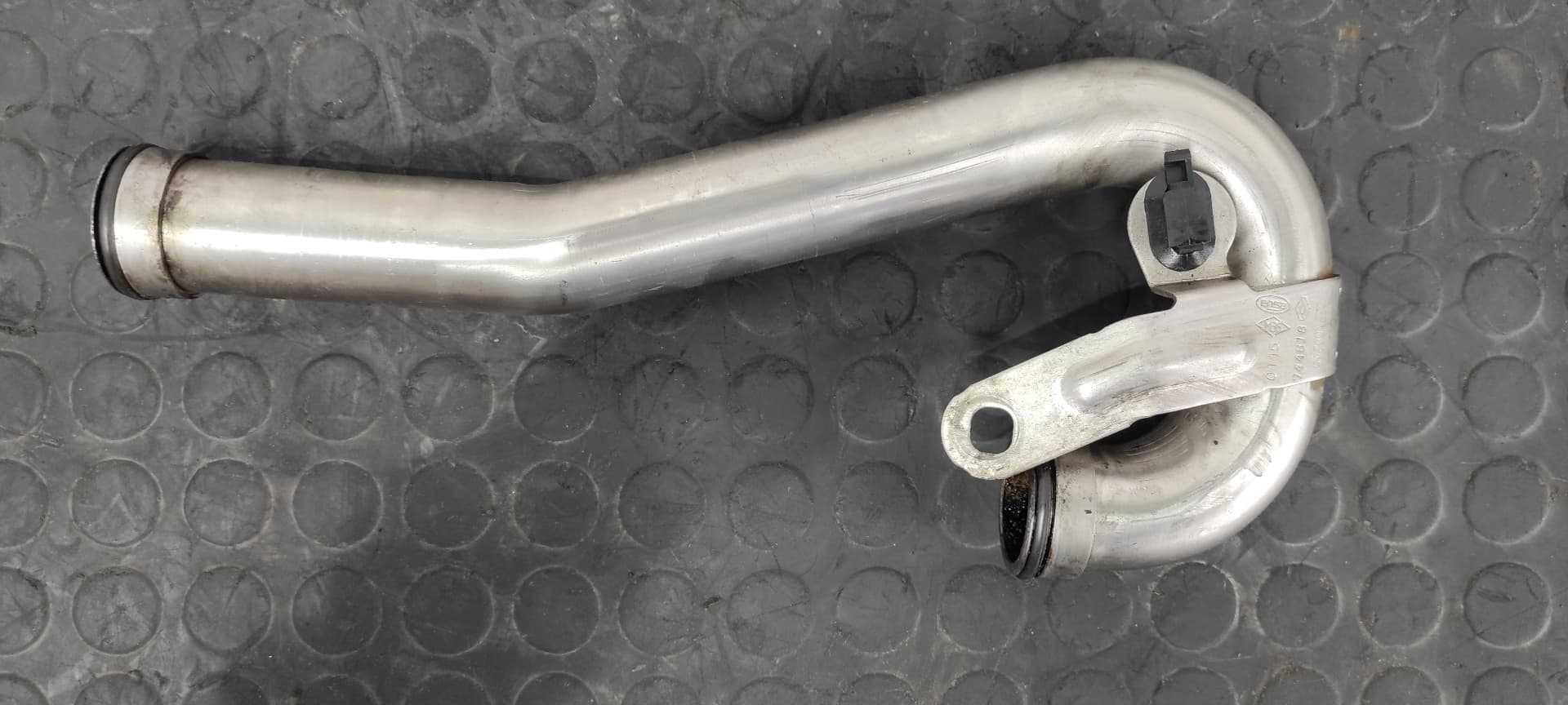 Recambio de TUBO para RENAULT MEGANE III BERLINA 5 P Dynamique K9K J8 referencia OEM IAM 744818   - BLANCO 4