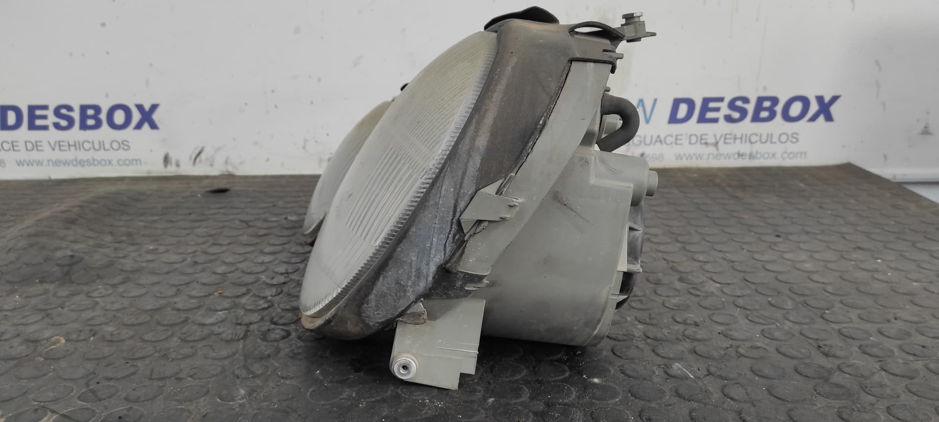 Recambio de FARO IZQUIERDO para MERCEDES-BENZ CLASE CLK (W208) COUPE 230 Compressor (208.347) M111975 referencia OEM IAM 147551   - AZUL 2
