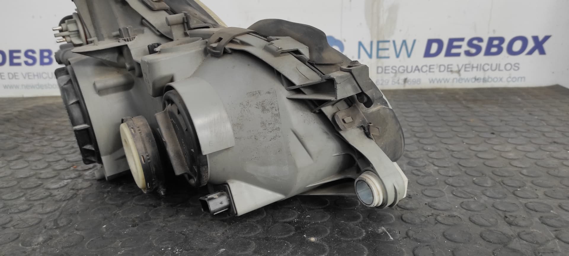 Recambio de FARO IZQUIERDO para MERCEDES-BENZ CLASE CLK (W208) COUPE 230 Compressor (208.347) M111975 referencia OEM IAM 147551   - AZUL 7