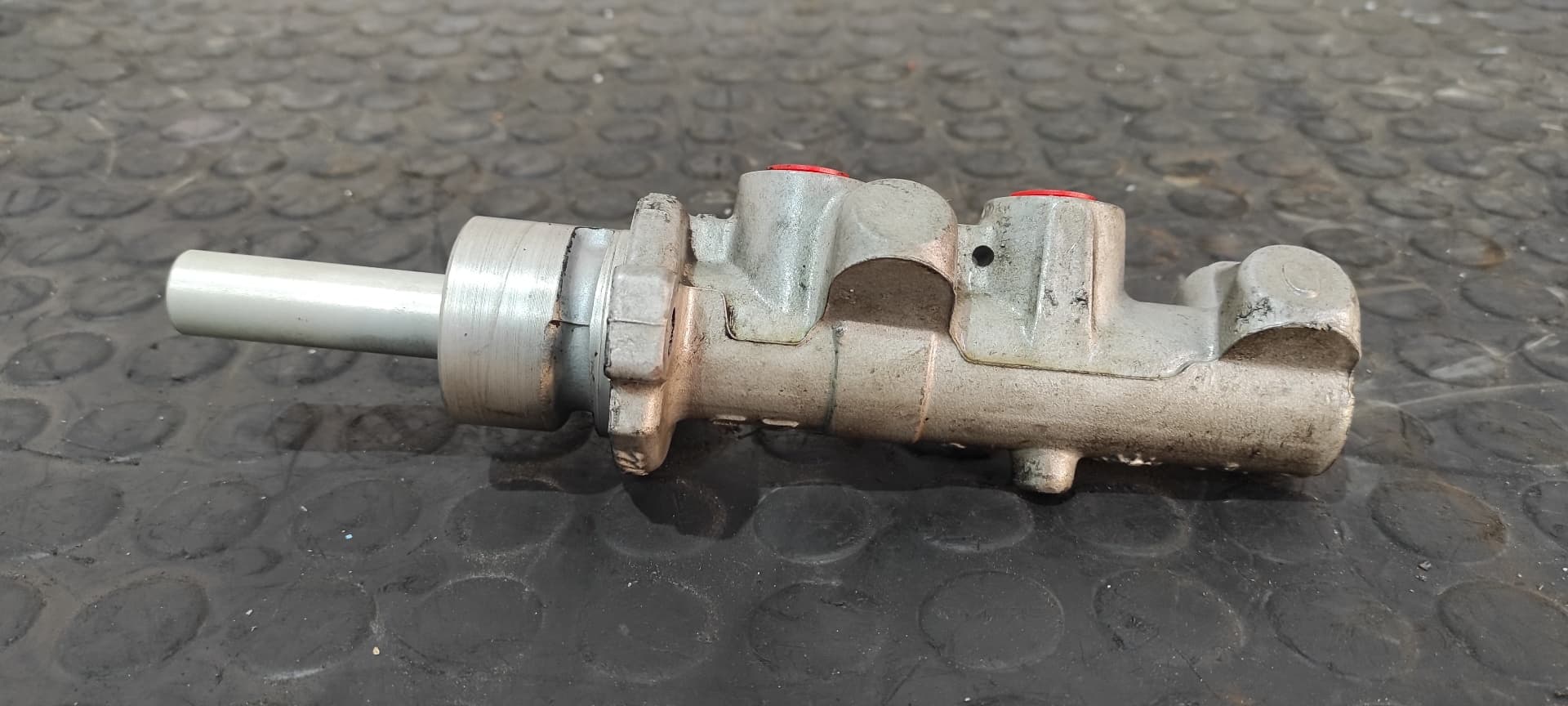 Recambio de BOMBA FRENO para CITROEN C4 BERLINA 1.6 16V            referencia OEM IAM 22495179   - ROJO 5