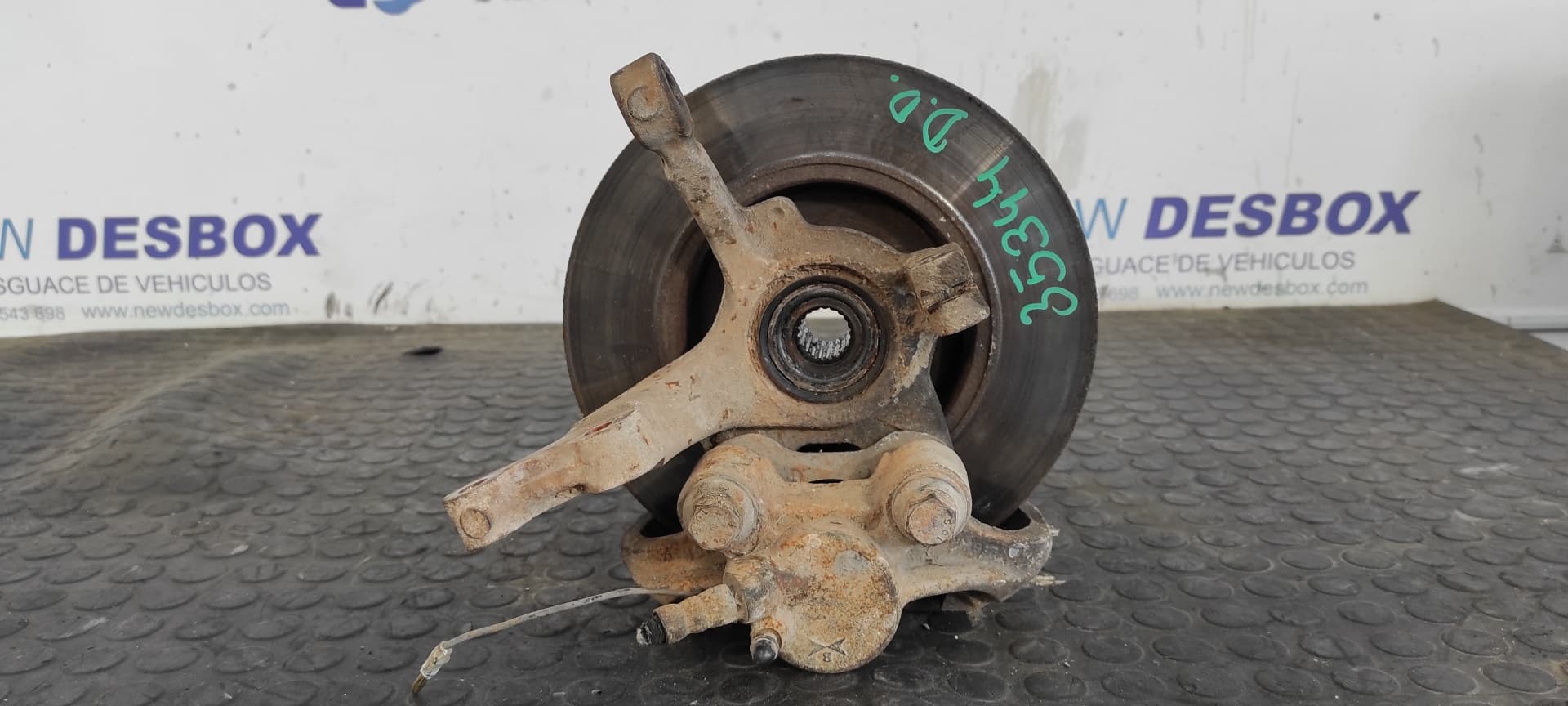 Recambio de MANGUETA DELANTERA DERECHA para RENAULT RAPID/EXPRESS (F40) 1.6 D Familiar (F404) F8M720 referencia OEM IAM    - BLANCO