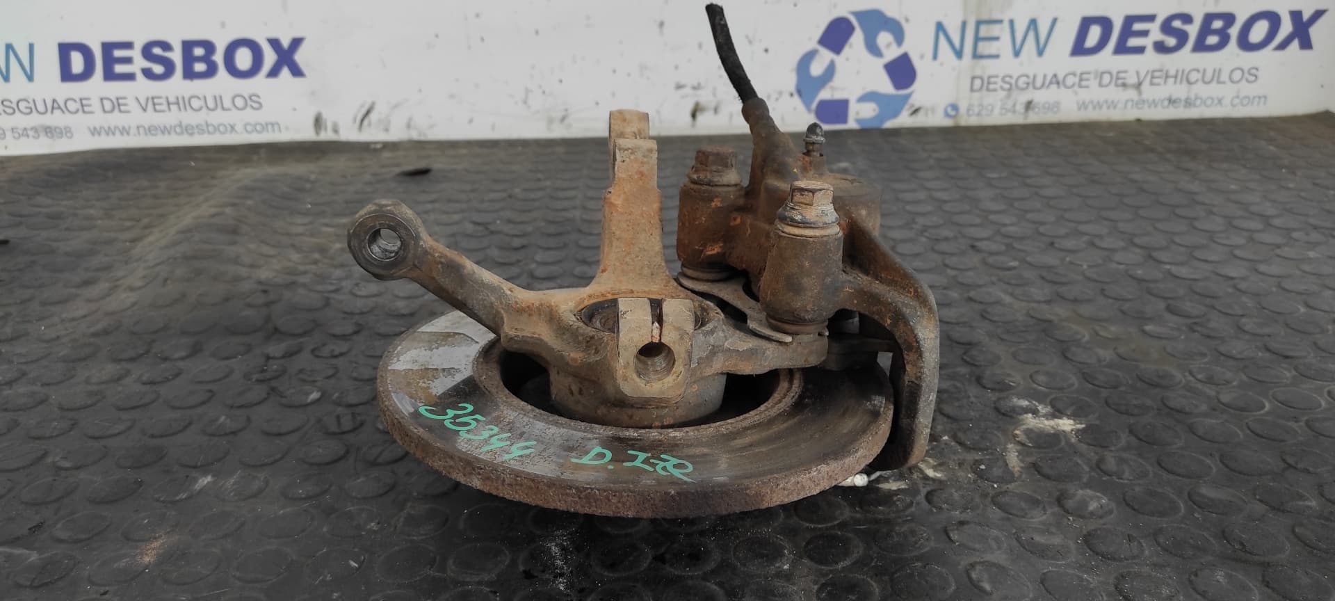 Recambio de MANGUETA DELANTERA IZQUIERDA para RENAULT RAPID/EXPRESS (F40) 1.6 D Familiar (F404) F8M720 referencia OEM IAM    - BLANCO 4