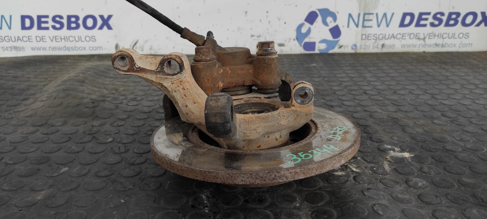 Recambio de MANGUETA DELANTERA IZQUIERDA para RENAULT RAPID/EXPRESS (F40) 1.6 D Familiar (F404) F8M720 referencia OEM IAM    - BLANCO 3