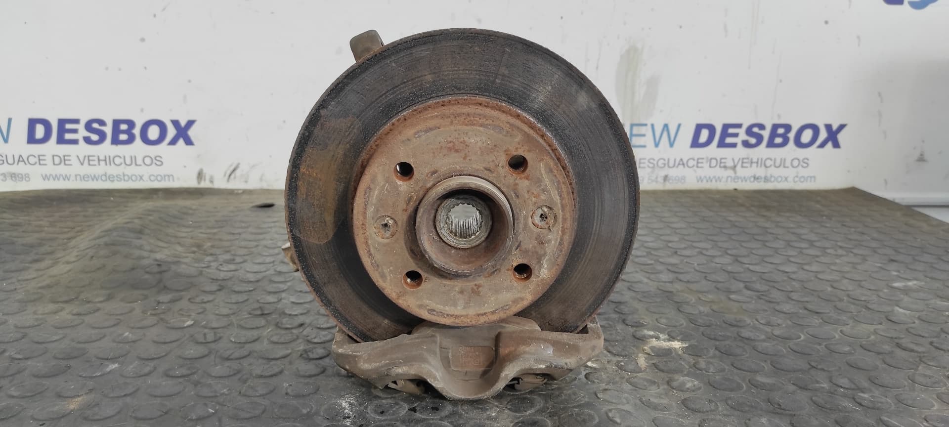 Recambio de MANGUETA DELANTERA IZQUIERDA para RENAULT RAPID/EXPRESS (F40) 1.6 D Familiar (F404) F8M720 referencia OEM IAM    - BLANCO 2