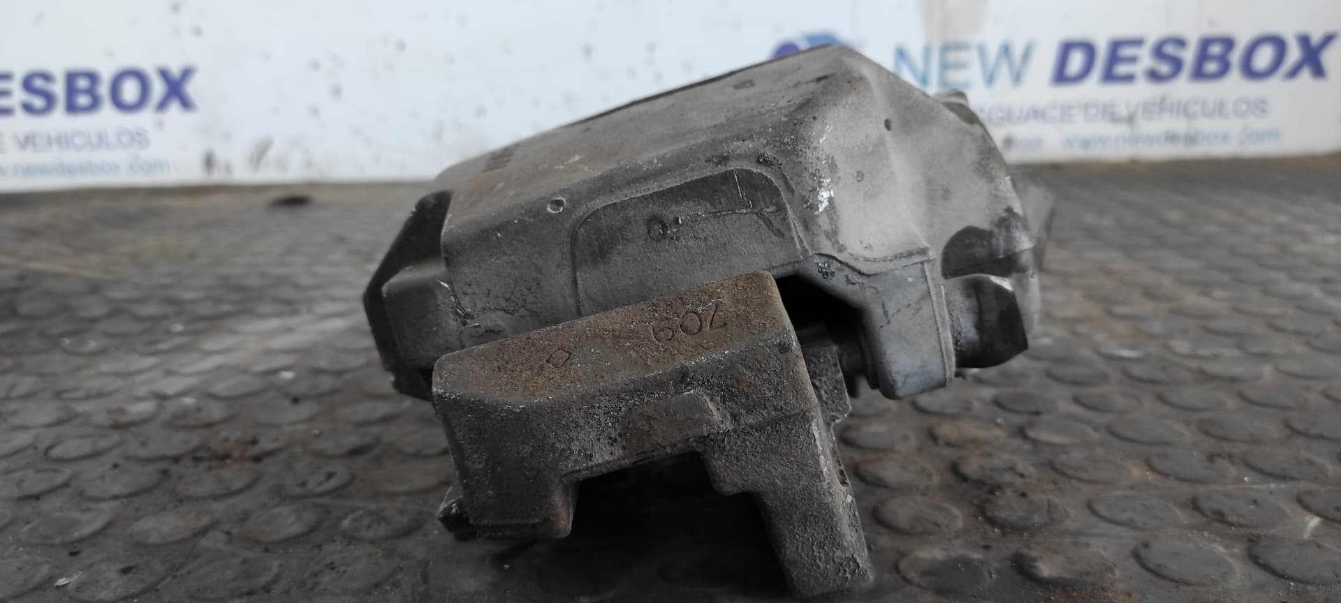 Recambio de PINZA DE FRENO DELANTERA IZQUIERDA para BMW SERIE 5 BERLINA (E60) 2.0 16V Diesel M47N204D5 referencia OEM IAM BMW 60 24    - NEGRO 4