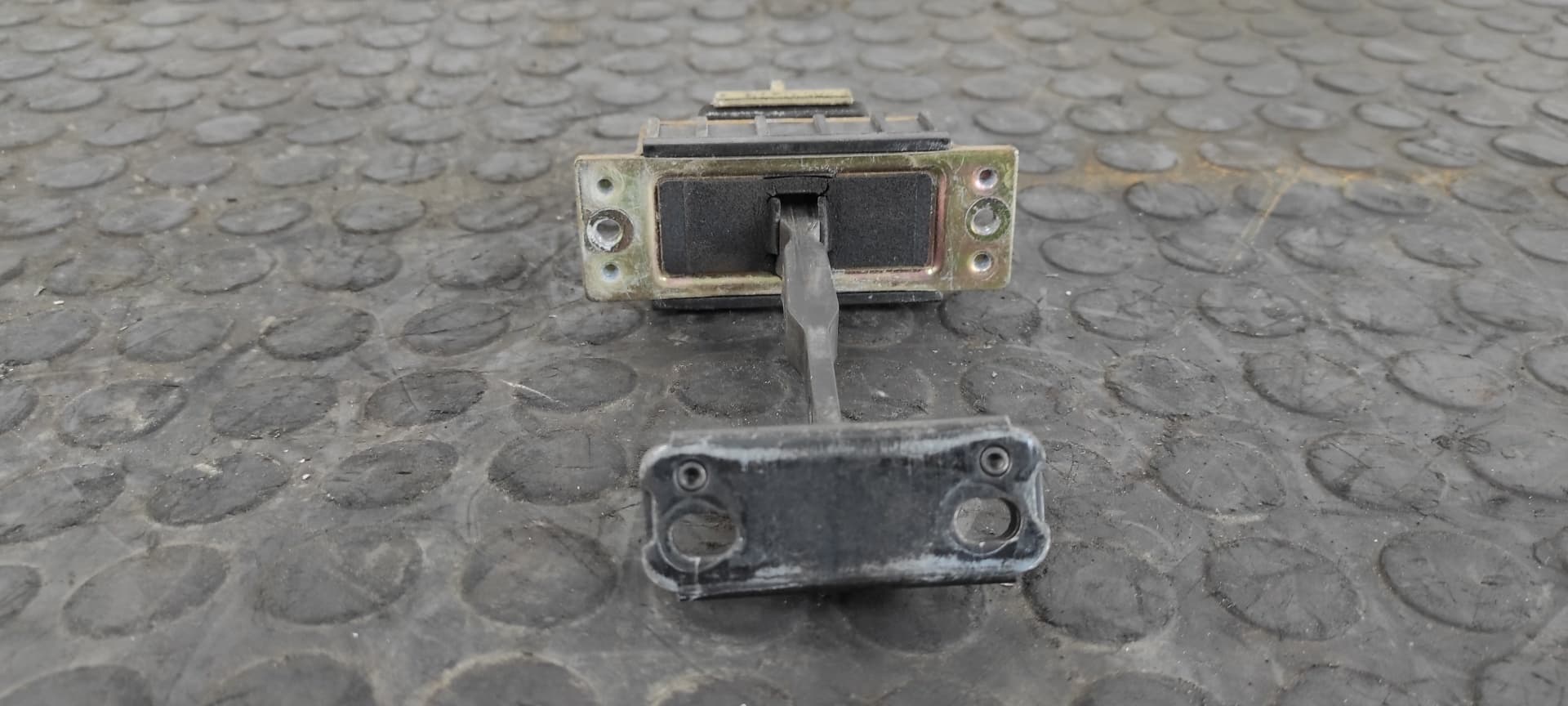 Recambio de RETENEDOR PUERTA DERECHA para MERCEDES-BENZ CLASE S (W220) BERLINA 320 CDI (220.026) 613960 referencia OEM IAM 2207300016   - AZUL 5