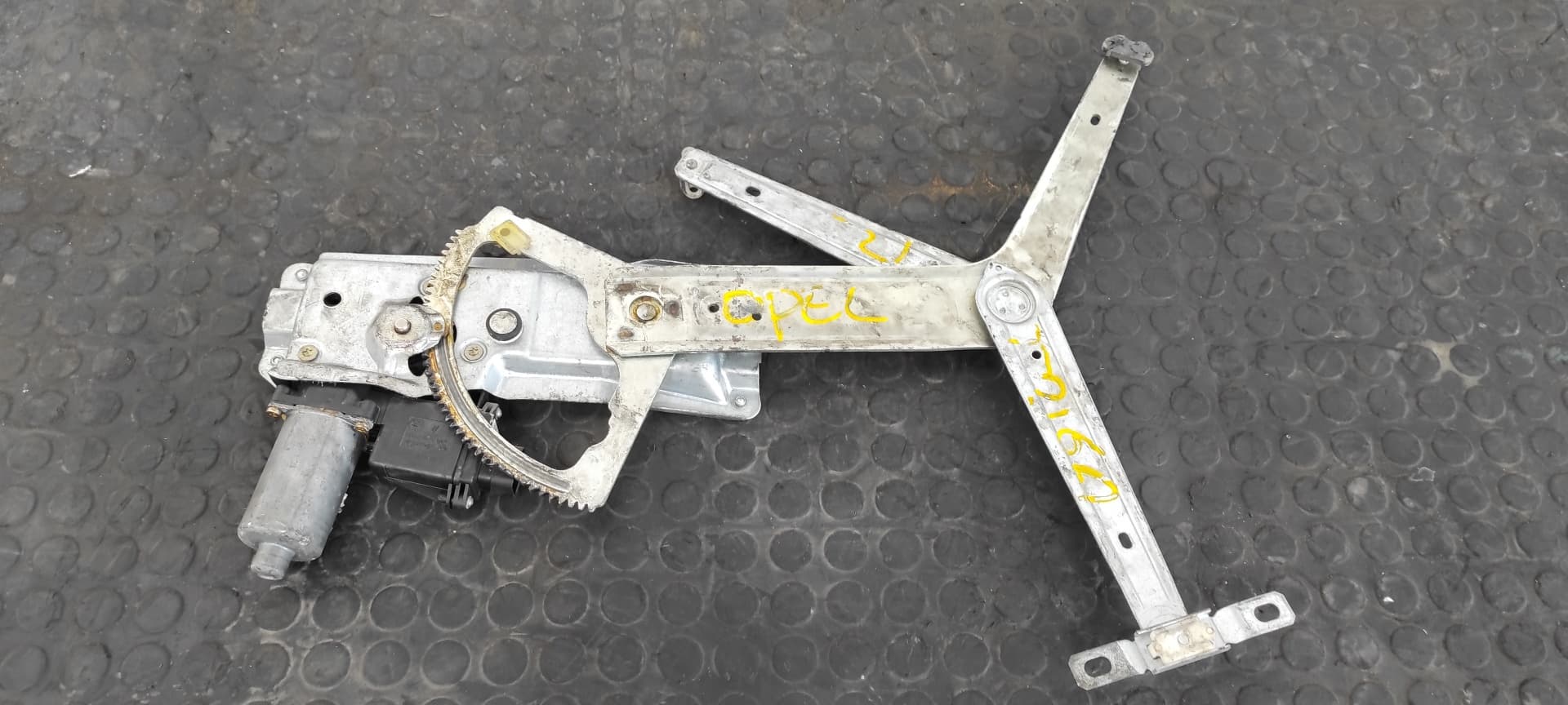 Recambio de ELEVALUNAS DELANTERO IZQUIERDO para OPEL TIGRA 1.4 16V X14XE referencia OEM IAM 90520199   - ROJO 4