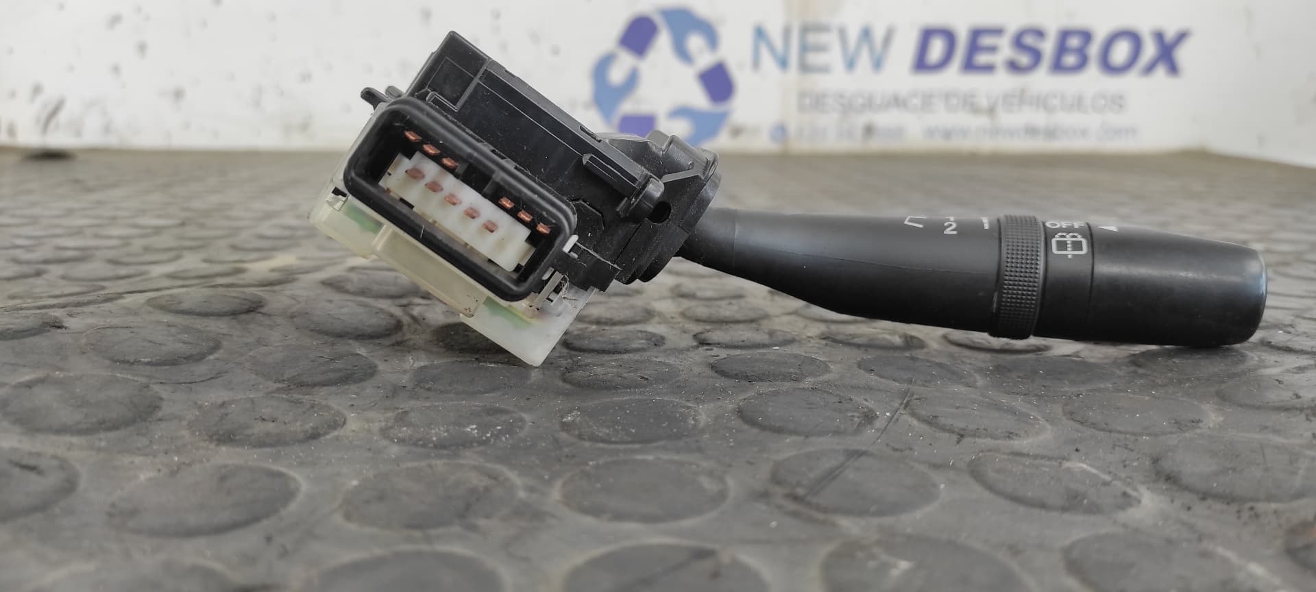 Recambio de MANDO LIMPIA para MAZDA 6 BERLINA (GG) 2.0 CRTD 136 Active (4-ptas.) RF5C referencia OEM IAM 17B122   - AZUL 7