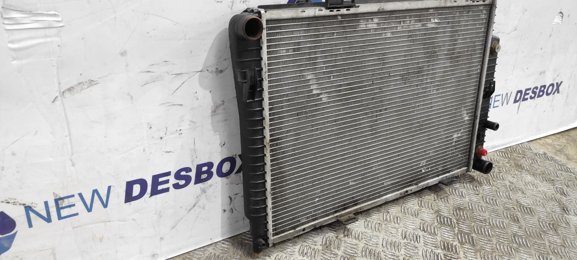 Recambio de RADIADOR AGUA para MERCEDES-BENZ CLASE C (W202) BERLINA 200 CDI (202.134) 604910 referencia OEM IAM    - NEGRO 3