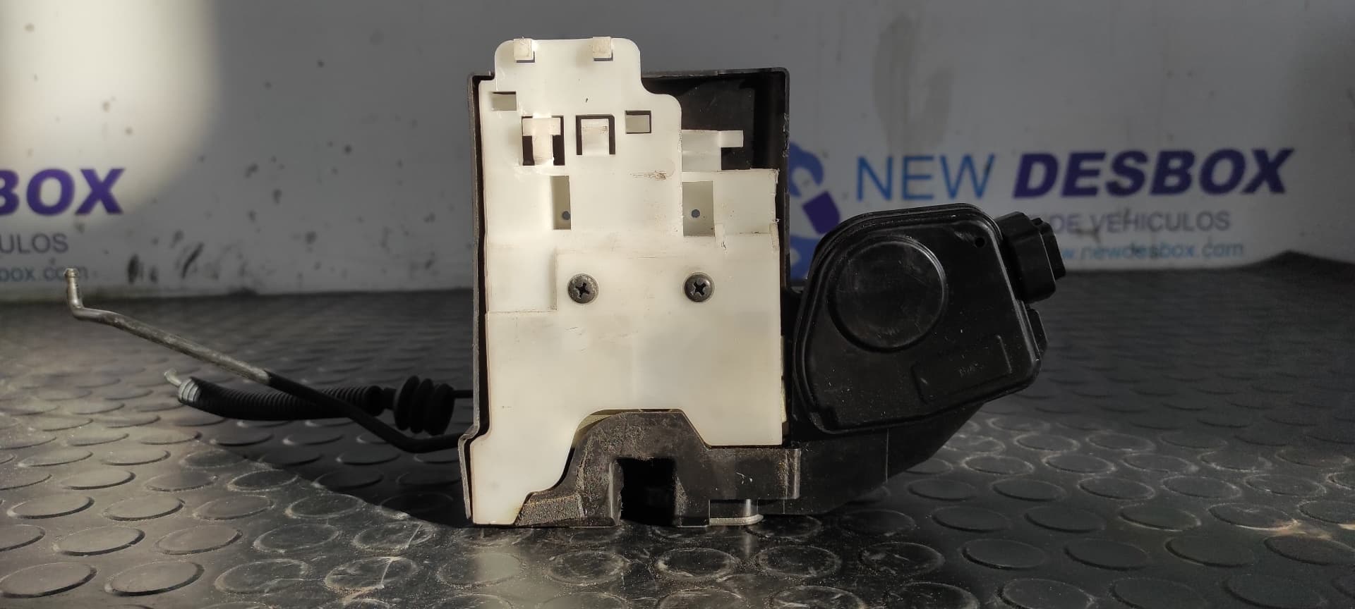 Recambio de CERRADURA PUERTA DELANTERA IZQUIERDA para KIA SPORTAGE G4GC referencia OEM IAM    - NEGRO 3