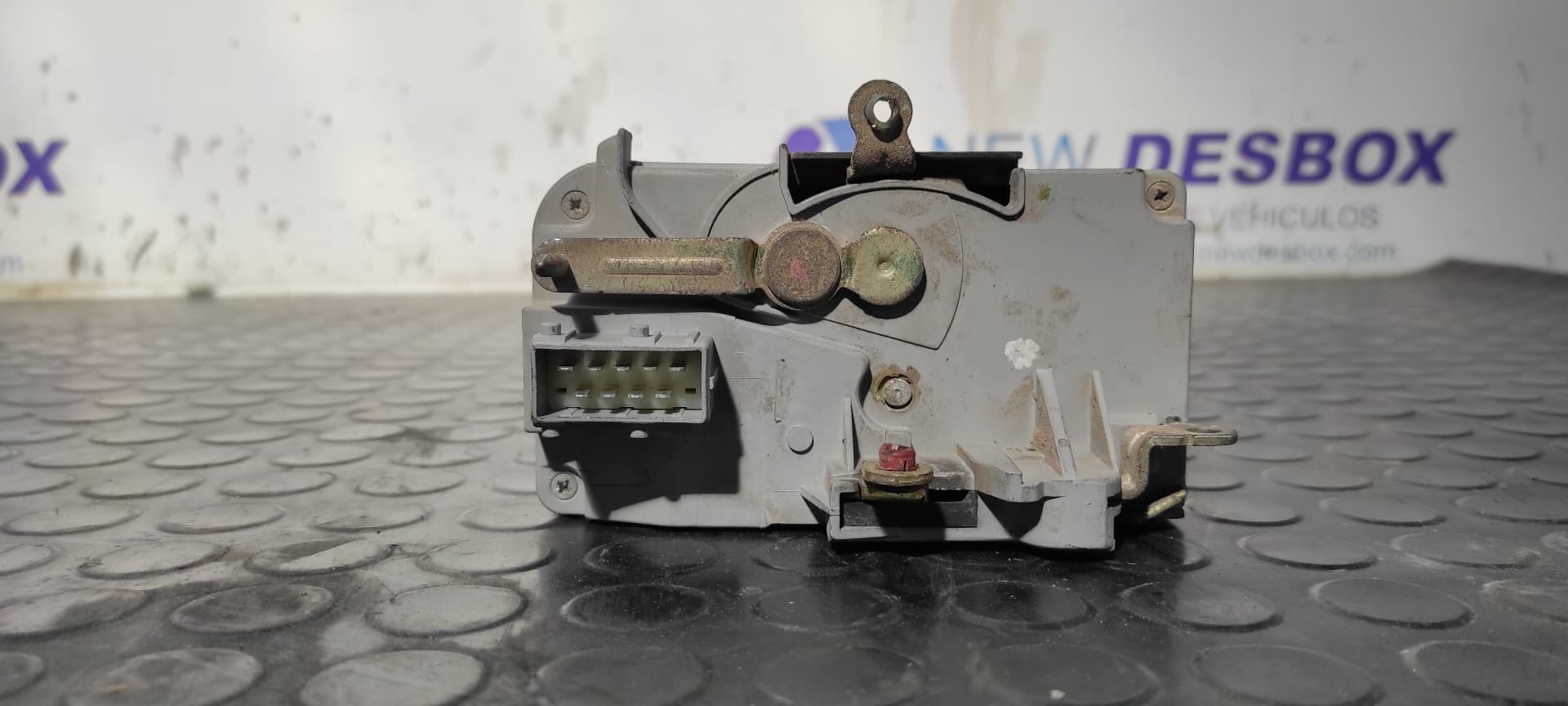 Recambio de CERRADURA PUERTA DELANTERA IZQUIERDA para CITROEN EVASION 1.9 Turbodiesel D8BXUD9TF referencia OEM IAM    - ROJO