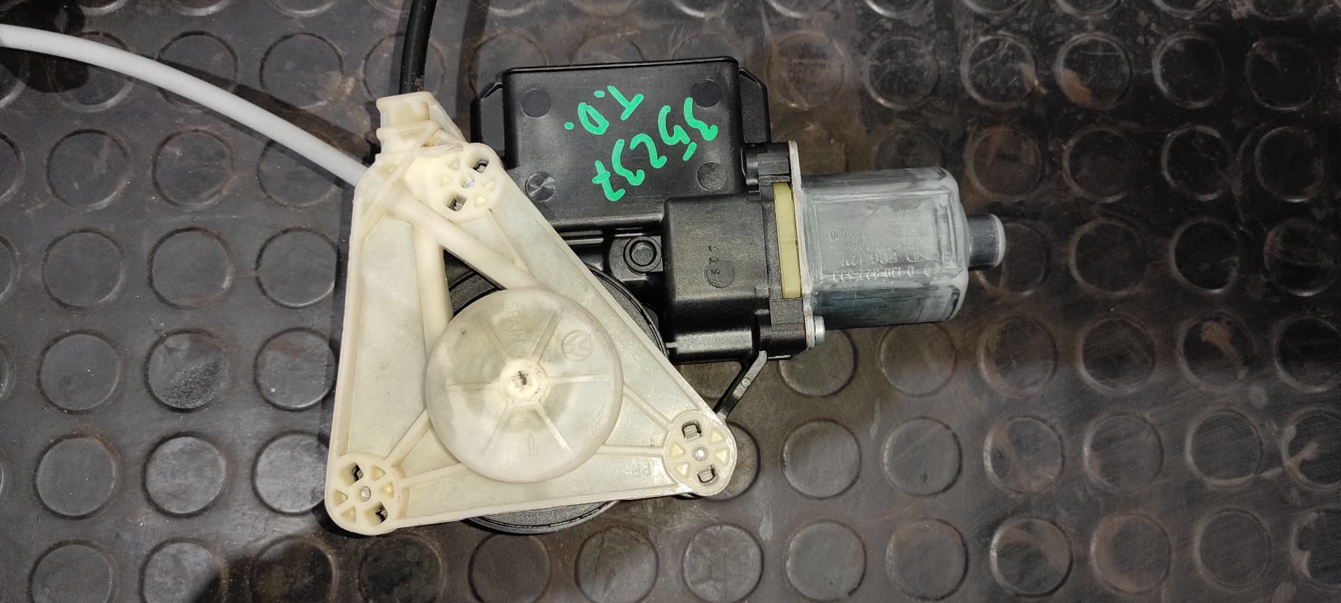 Recambio de ELEVALUNAS TRASERO DERECHO para VOLKSWAGEN POLO (6C1) Advance BlueMotion CUS referencia OEM IAM 6R0959812N   - AZUL 3