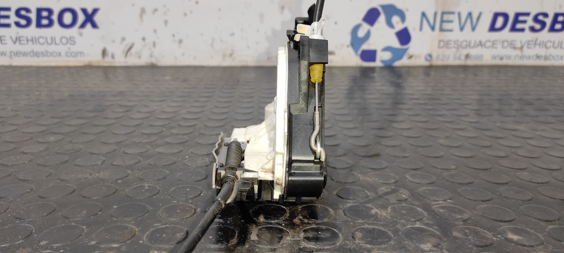 Recambio de CERRADURA PUERTA TRASERA DERECHA para VOLKSWAGEN POLO (6C1) Advance BlueMotion CUS referencia OEM IAM 6R4839016A   - AZUL 7
