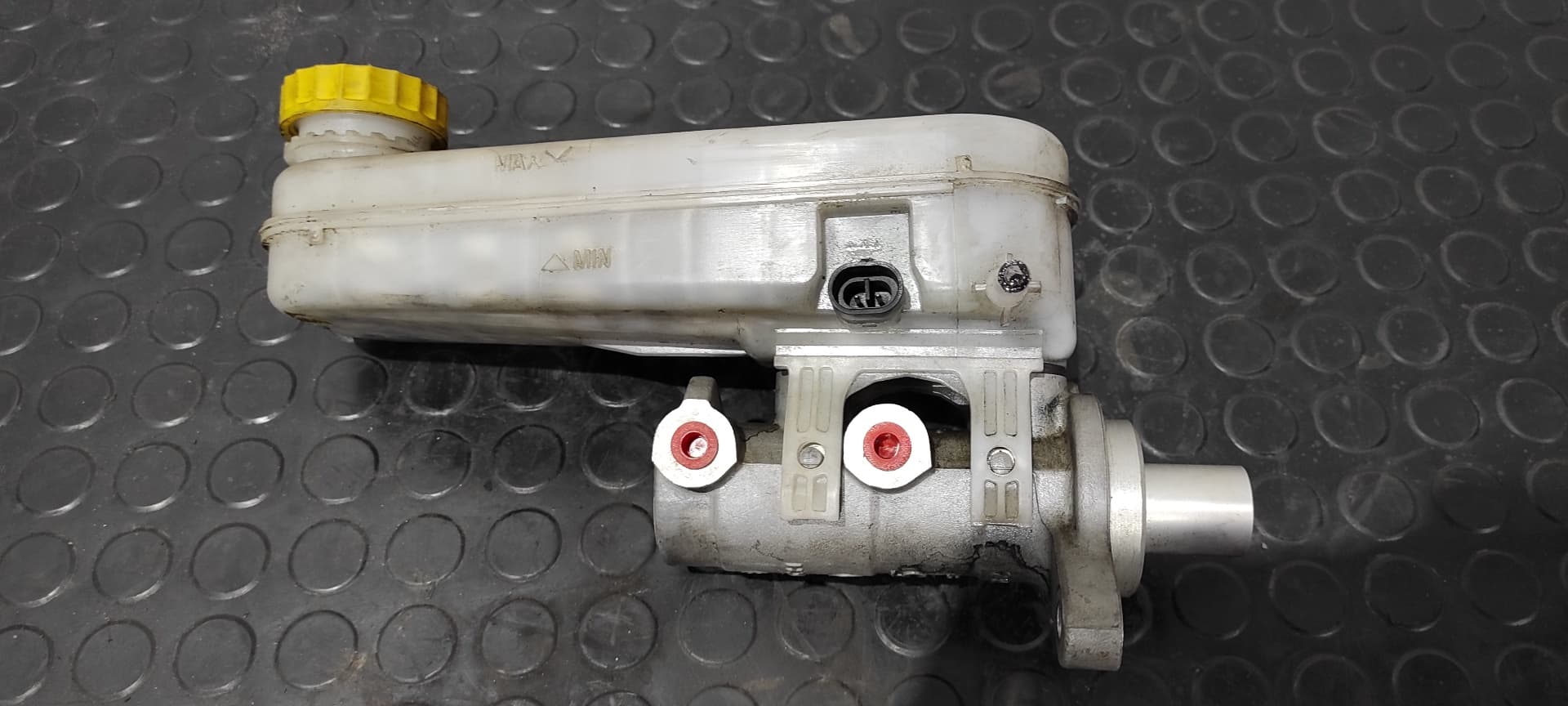 Recambio de BOMBA FRENO para CITROEN JUMPER CAJA ABIERTA (06.2006 =>) 2.2 HDI CAT 4HV referencia OEM IAM Y24112   - BLANCO 4