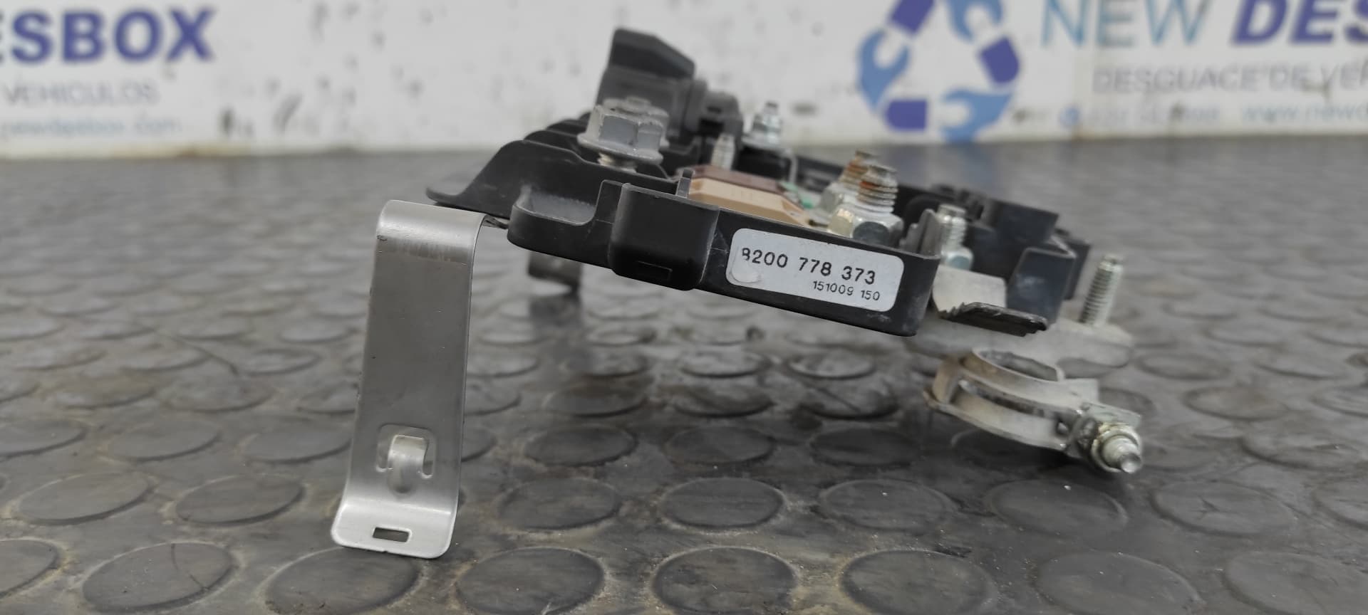 Recambio de NO IDENTIFICADO para OPEL MOVANO B KASTEN/COMBI HKa L2H2 3,3t DoKa M9TA6 referencia OEM IAM 8200778373   - BLANCO 3