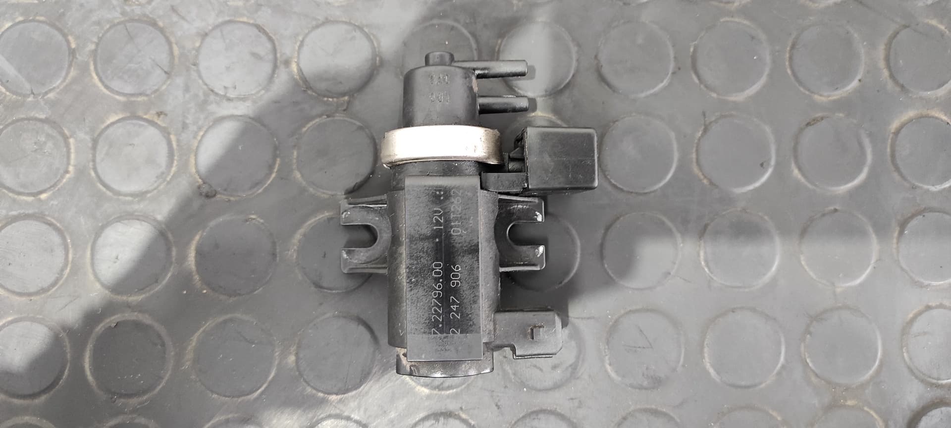Recambio de VALVULA AIRE ADICIONAL para BMW X5 (E53) 3.0d M57D30 referencia OEM IAM 2247906   - AZUL