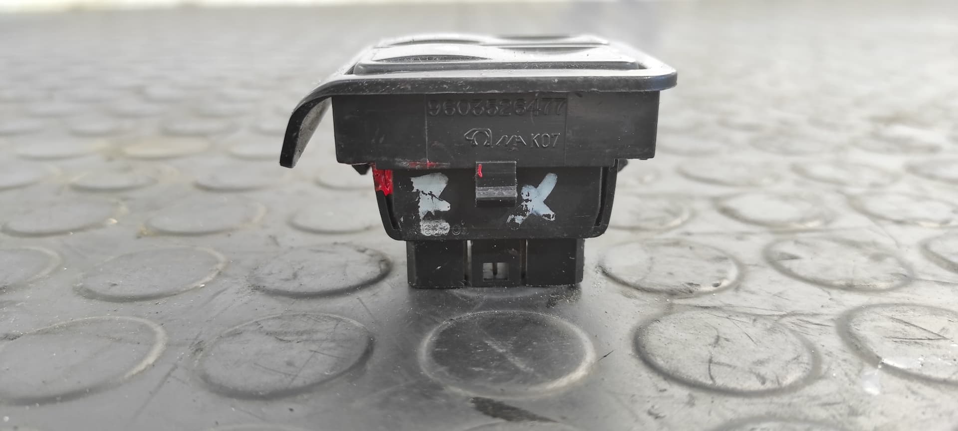 Recambio de MANDO ELEVALUNAS DELANTERO IZQUIERDO para CITROEN ZX 2.0 / 2.0i Volcane RFXXU10J2C referencia OEM IAM 9603526477   - ROJO 4