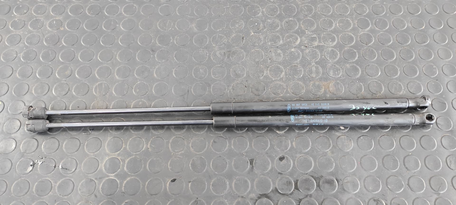 Recambio de AMORTIGUADORES MALETERO / PORTON para FORD FOCUS C-MAX (CAP) Ambiente (D) KKDA referencia OEM IAM 1683725   - NEGRO